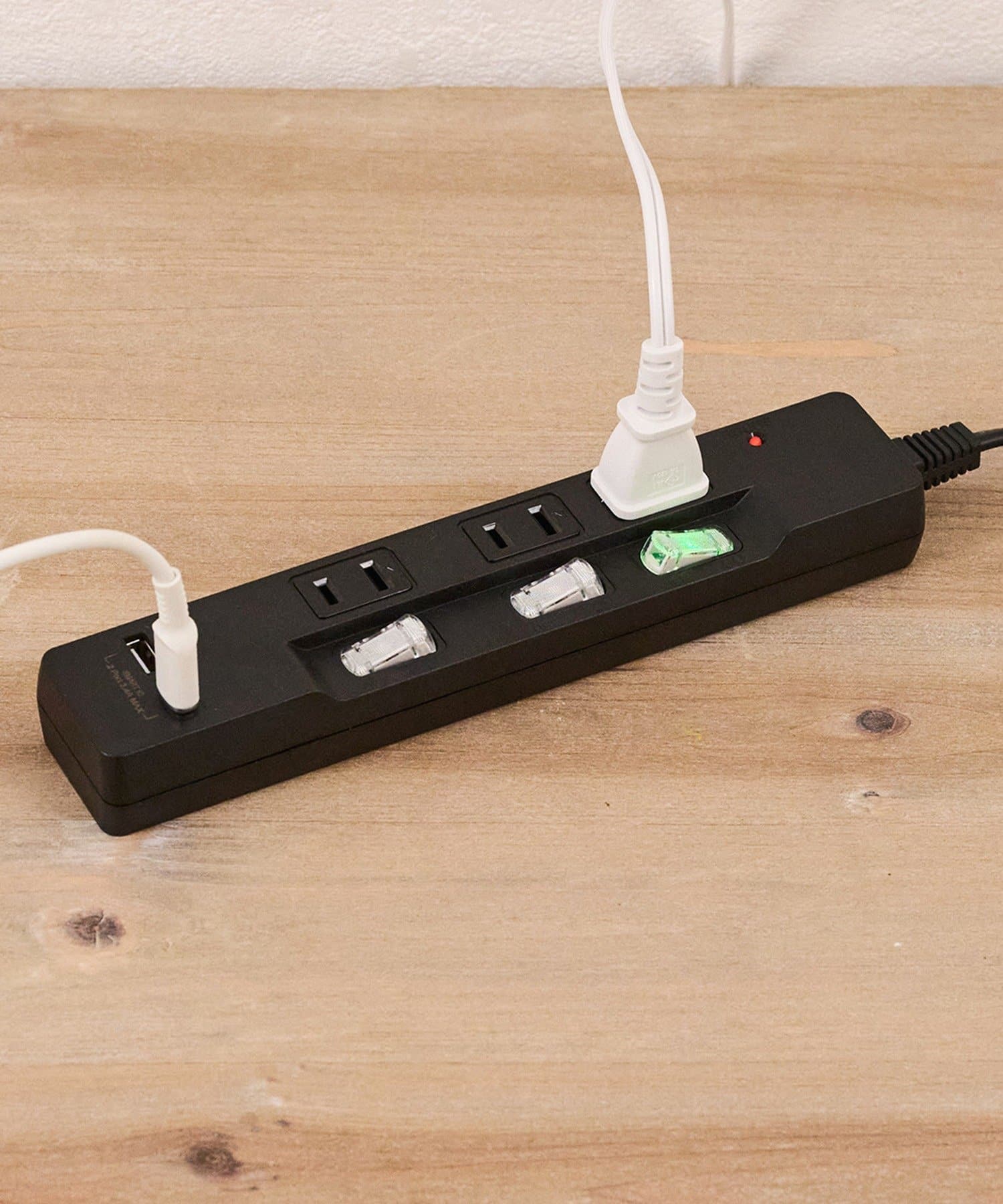 3COINS(スリーコインズ) スイッチ付き電源タップ（AC×3/USB×1/TYPEC×1）：1ｍ