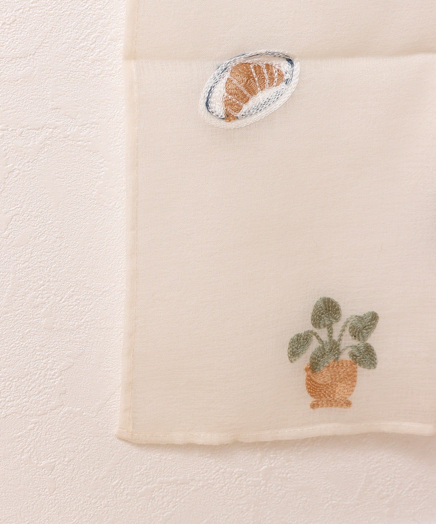 3COINS(スリーコインズ) 刺繍セパレートカーテンパンライフ：150×43cm