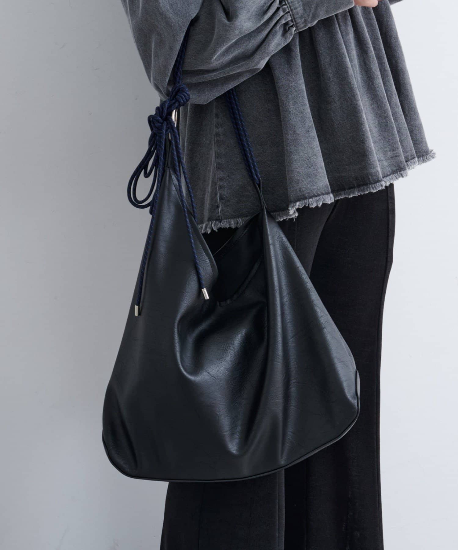 Kastane(カスタネ) 【9.6(土)12:00発売/A4サイズ/2WAY】B アシメレザーBAG