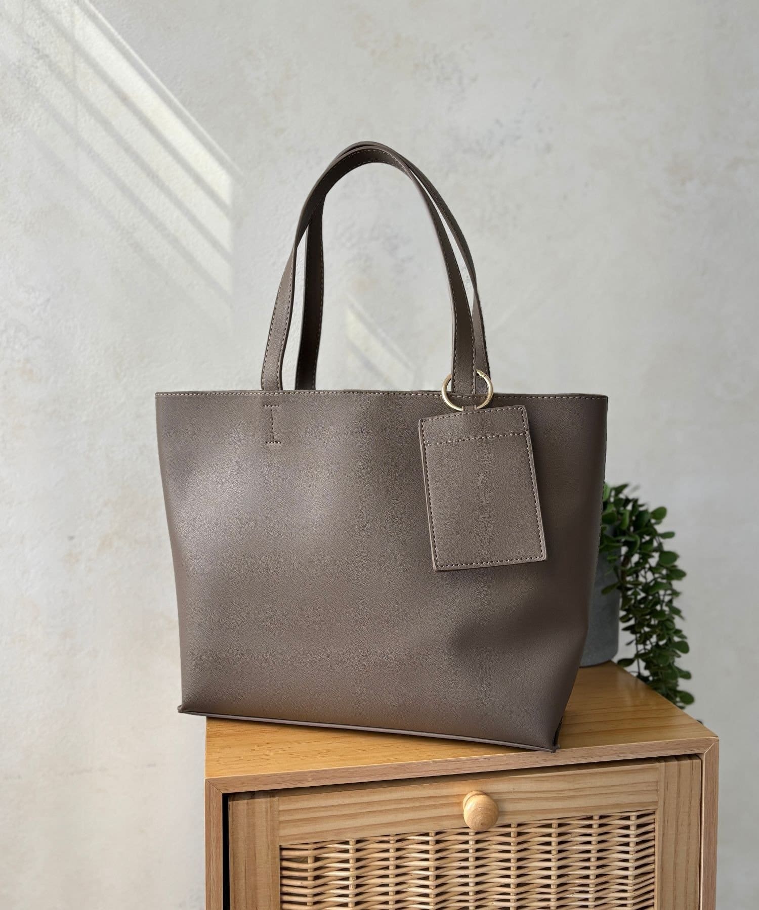 LOCUST(ローカスト) 【通勤通学に】 グランラージA4トート