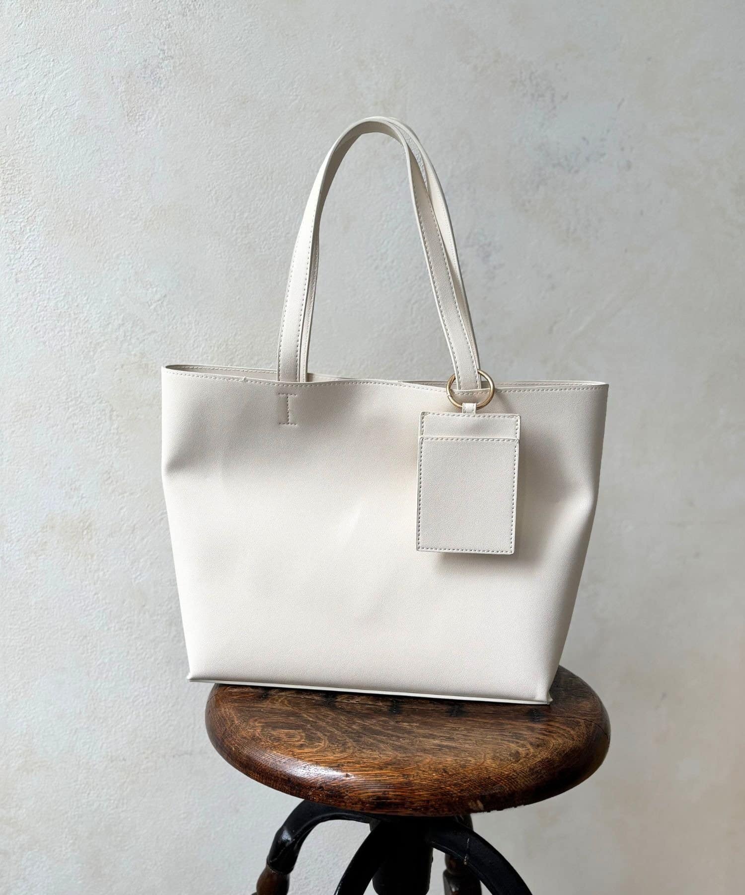 LOCUST(ローカスト) 【通勤通学に】 グランラージA4トート