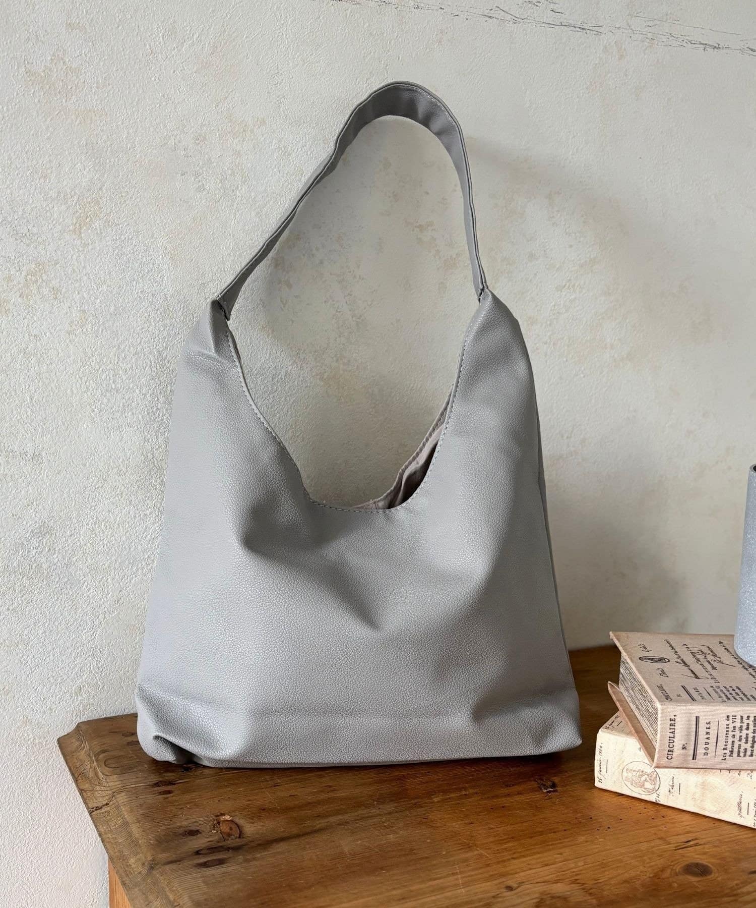 LOCUST(ローカスト) 【A4対応/軽量】肩かるトート