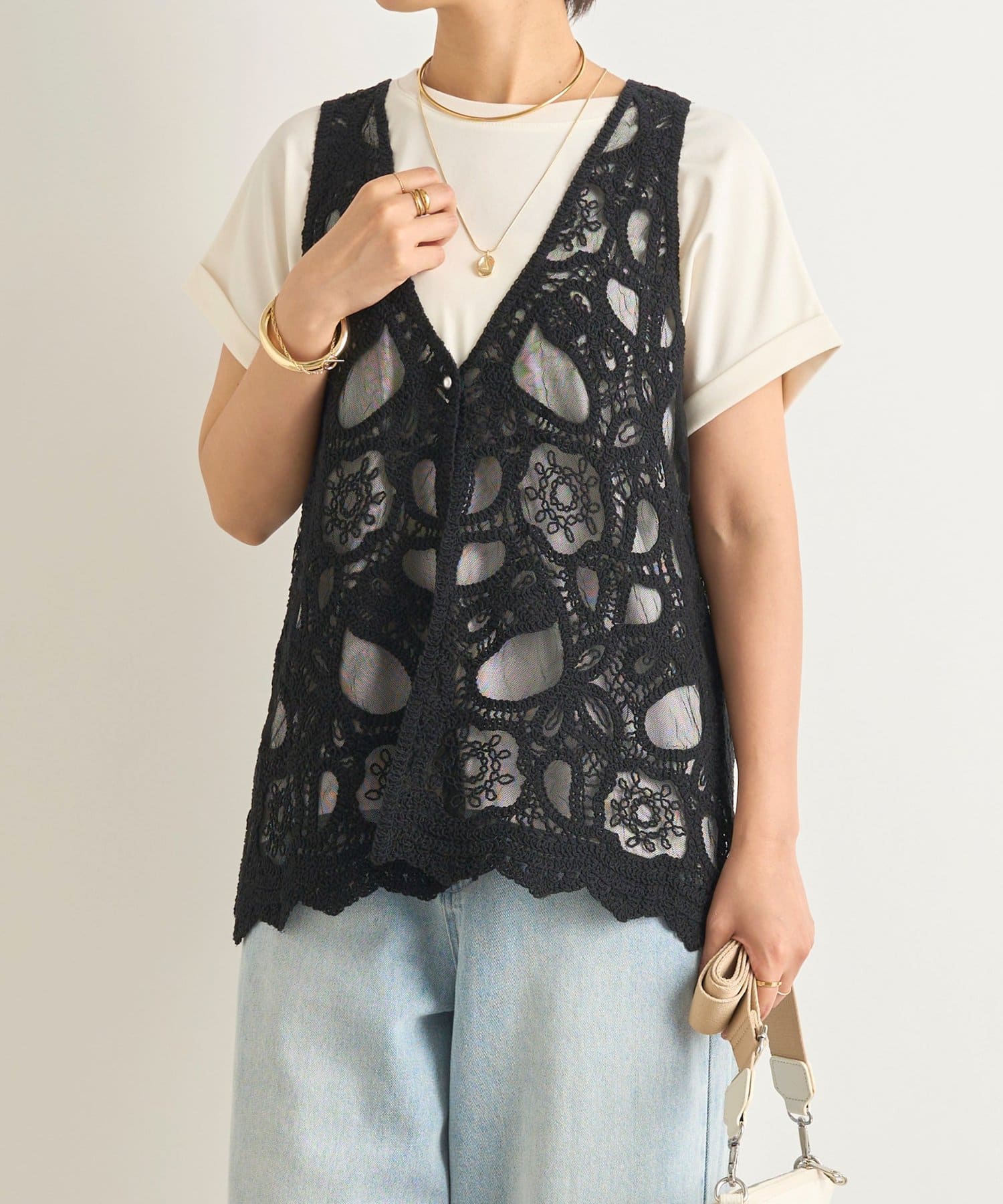 un dix cors(アンディコール) 《大人フェミニンなムード漂う》刺繍ラッセルレースジレ