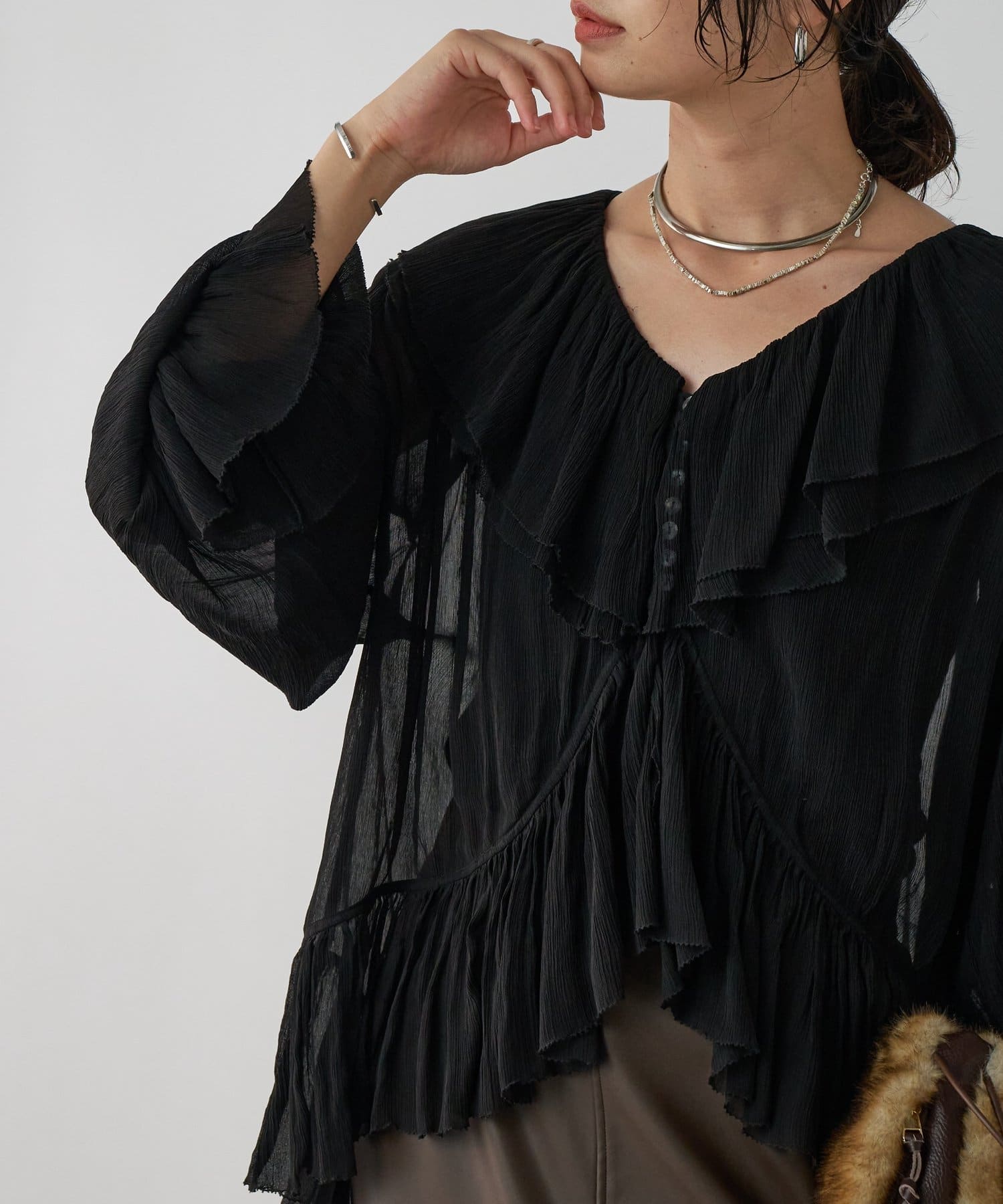 RIVE DROITE(リヴドロワ) 【着映え◎】ヨウリュウラッフルブラウス