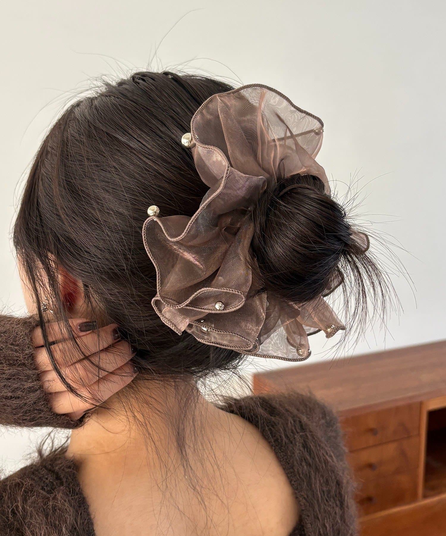 CAPRICIEUX LE'MAGE(カプリシュレマージュ) 〈GOLDY/ゴールディ〉オーガンジーシルバードットシュシュ