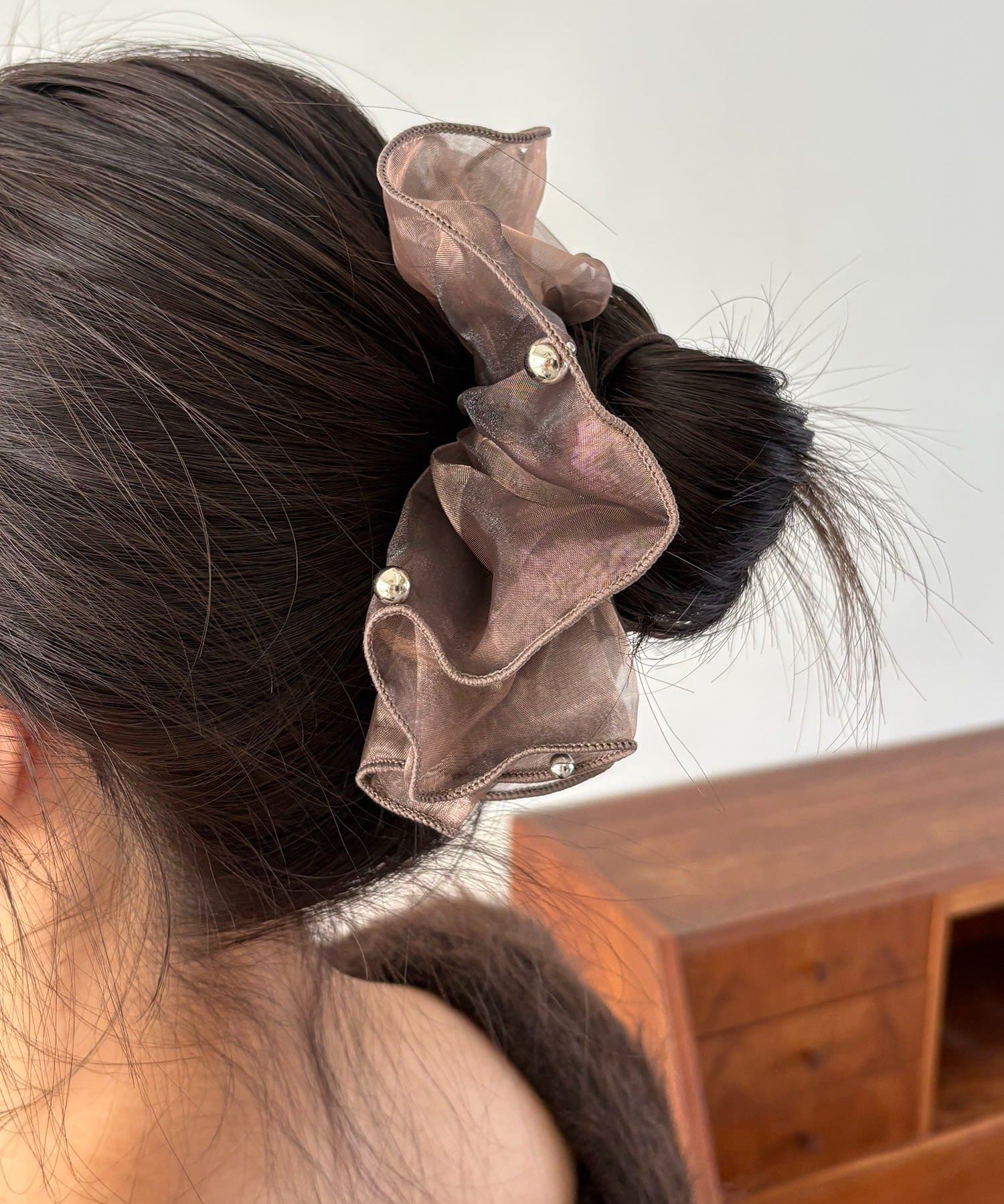 CAPRICIEUX LE'MAGE(カプリシュレマージュ) 〈GOLDY/ゴールディ〉オーガンジーシルバードットシュシュ