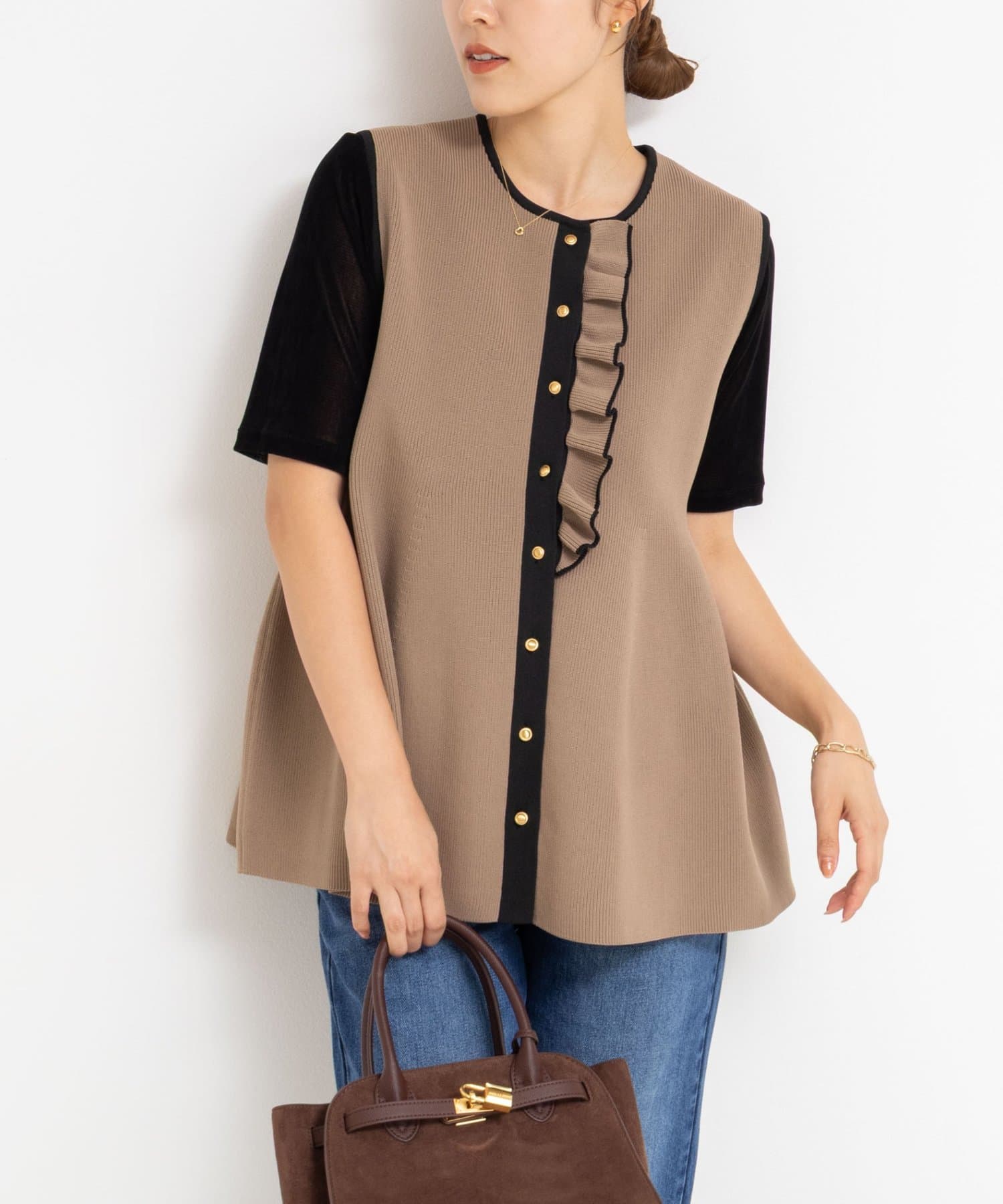 ◇25AW◇NOLLEY'S◆Point春も大人気だったフリル付きペプラムベストに新色登場！・取り外し可能なフリルがデザインポイント・フリルを取り外すとシンプルなベストとして着用可能・前を開