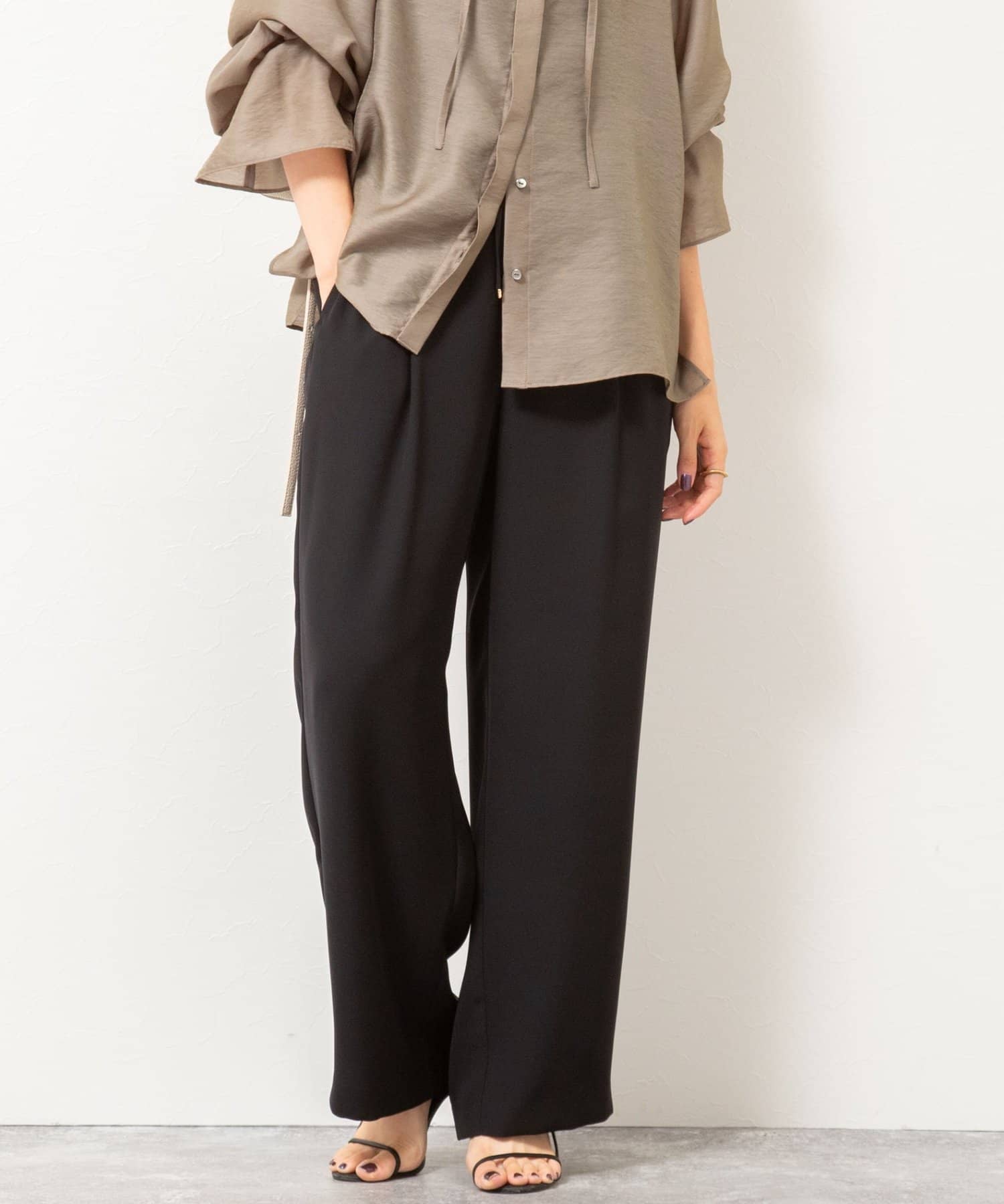 ◇25AW◇NOLLEY'S sophi◆Pointロングセラーのmorisachi pantsが新素材で登場！・パウダリーかつドライなタッチで端境期に適したダブルクロスサテンを使用・シワに