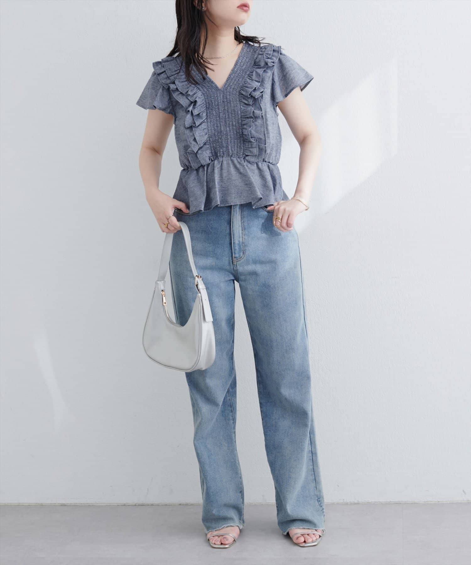 natural couture(ナチュラルクチュール) 【WEB限定】シャーリングペプラムブラウス