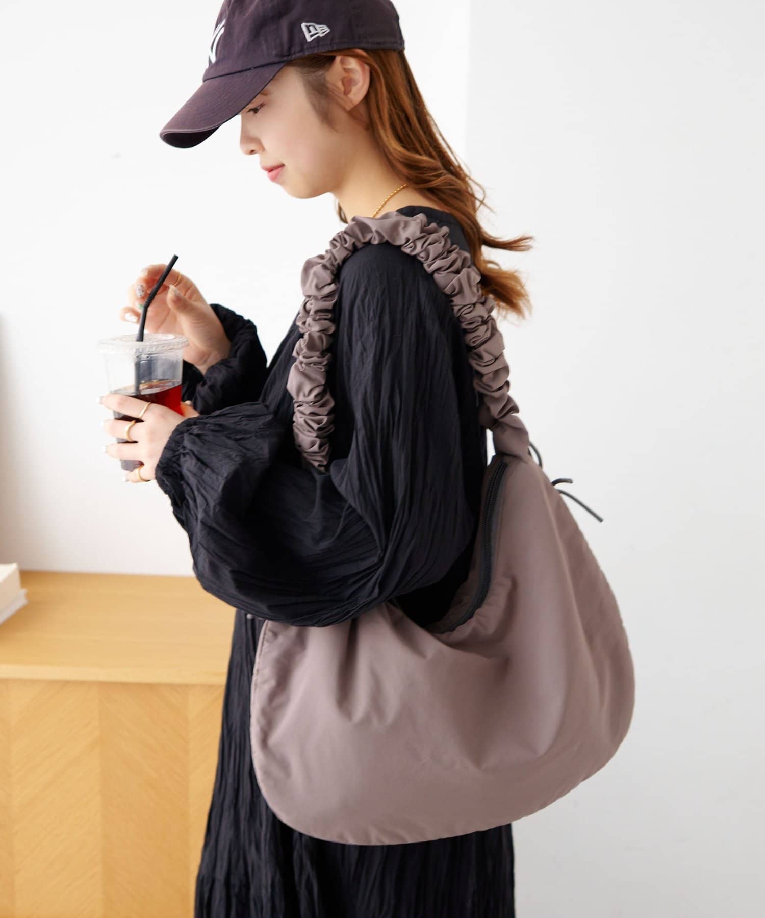 DISCOAT(ディスコート) 【新色追加/ユニセックス/A4◎】パデットナイロンショルダーバック《詳細動画あり》