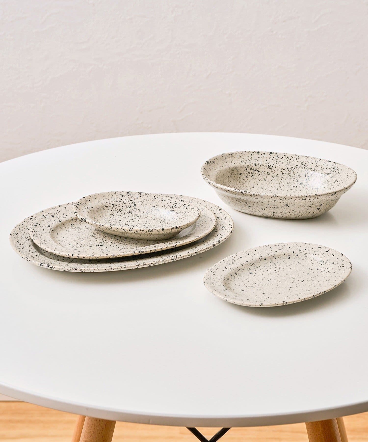 3COINS(スリーコインズ) オーバルボウル：400ml