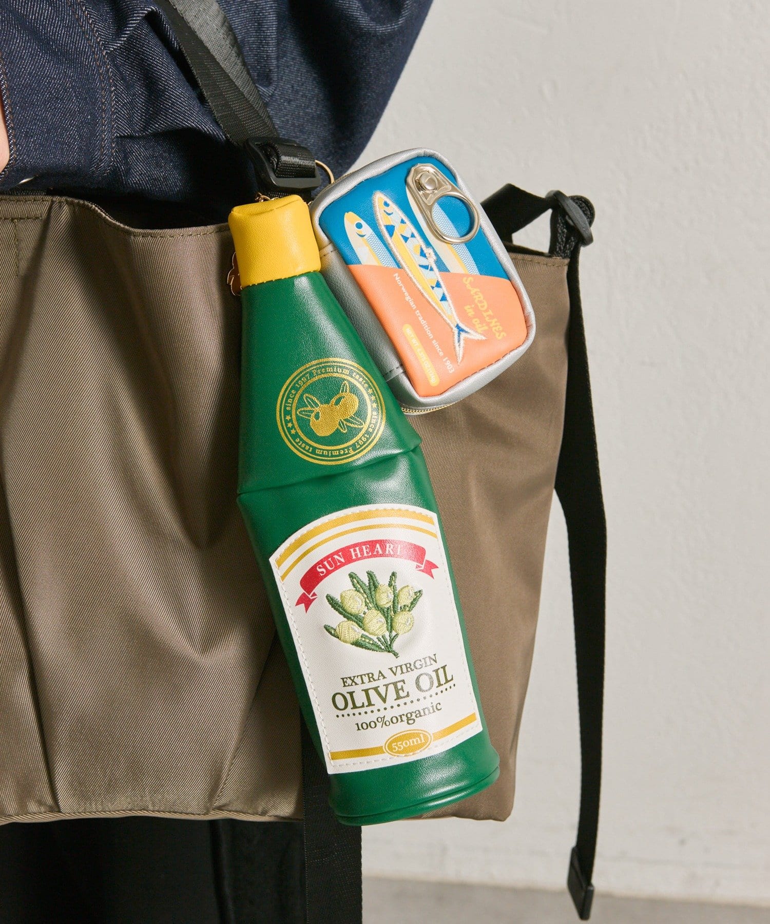ear PAPILLONNER(イア パピヨネ) 【yup!（ヤップ）】OLIVE＆SARDINES/オリーブオイル瓶＆オイルサーディン缶/ポーチ＆エコバッグ
