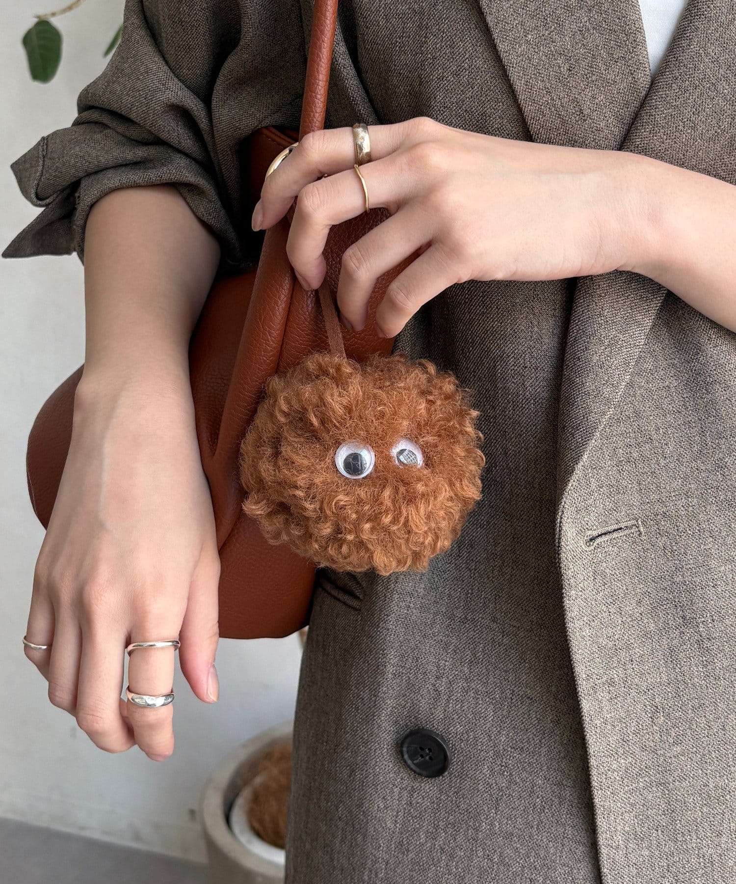 DOUDOU(ドゥドゥ) めだまファーチャーム