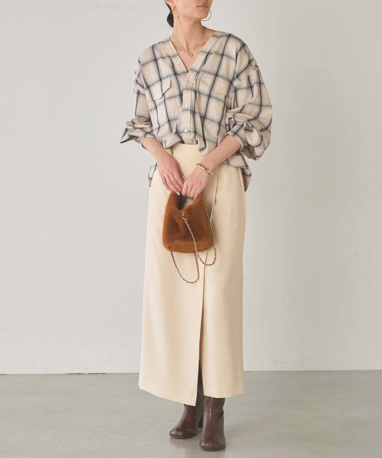 ✧新品✧ ラウンジドレス タイトスカート ピンク ベージュ LOUNGEDRESS（ラウンジドレス）の「ボタンタイトスカート
