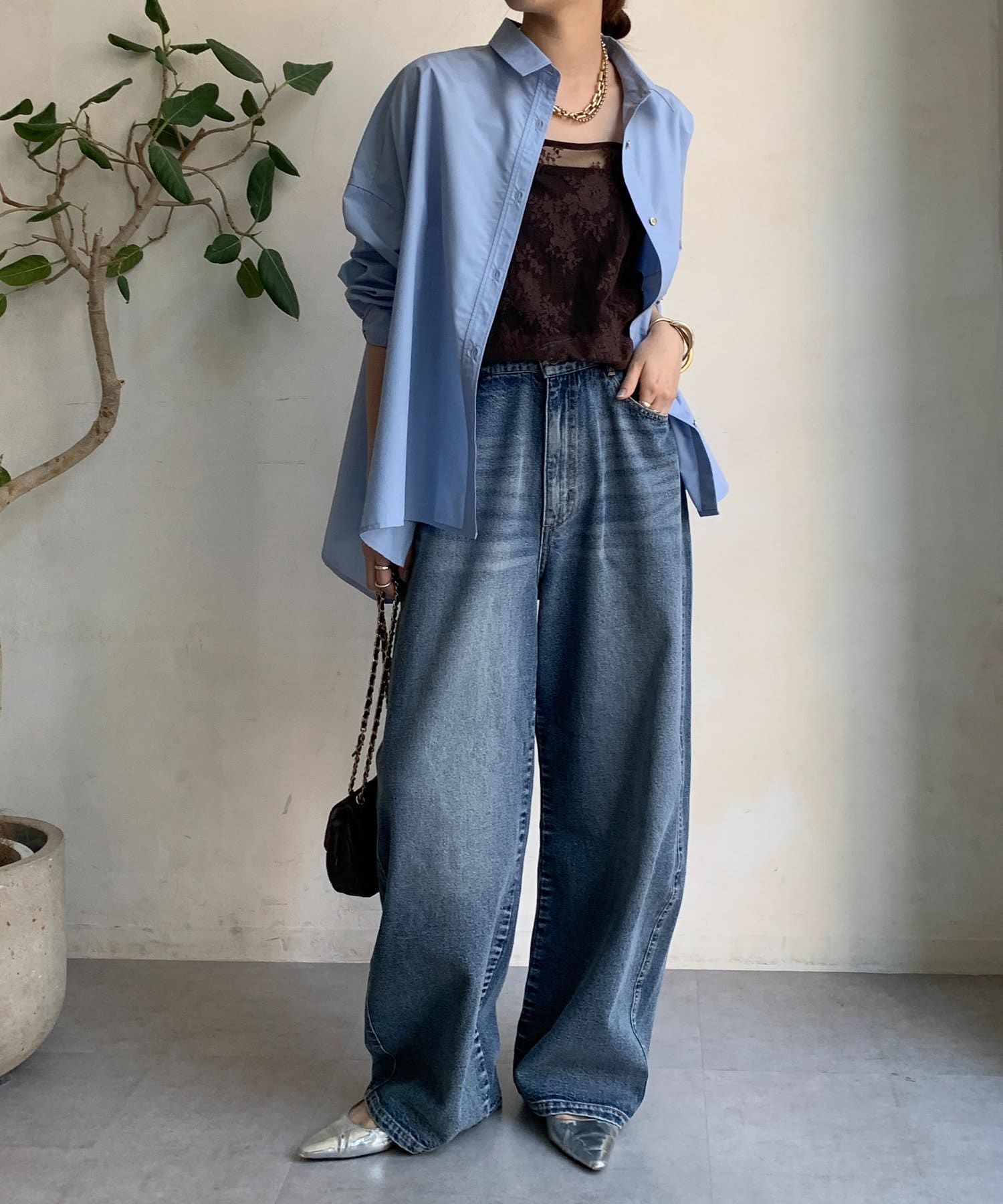 入手困難✨ プラダ PRADA ポンチョ風 ブラウス トップス シルク素材 紺 PRADA(プラダ) ポンチョ・ケープ(レディース) - 海外通販のBUYMA