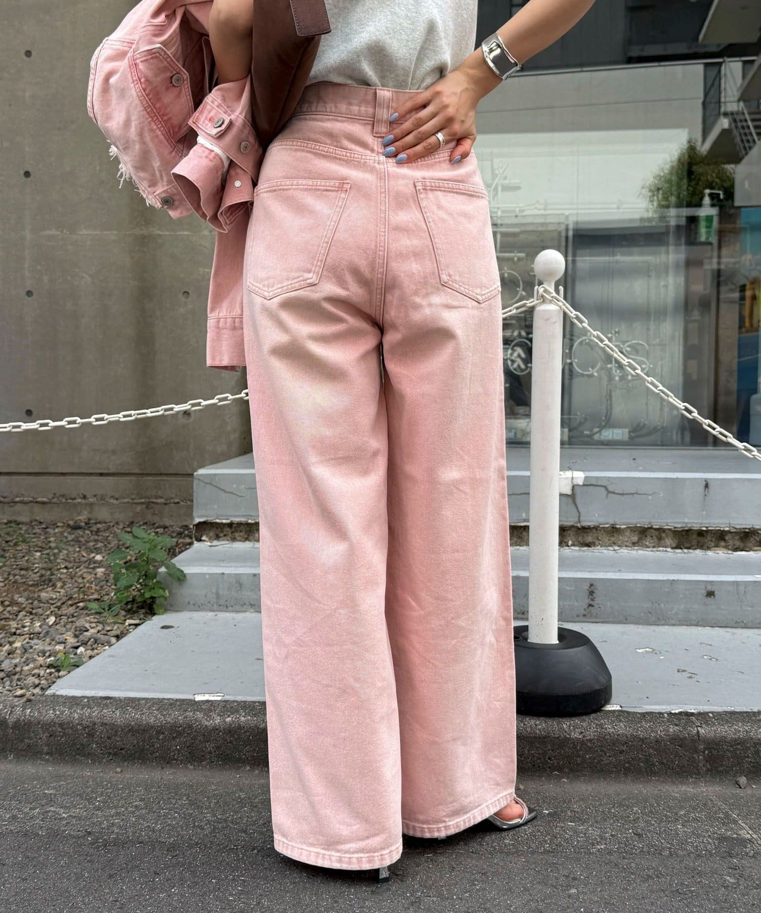 FREDY & GLOSTER(フレディ アンド グロスター) カラーストレートデニムパンツ