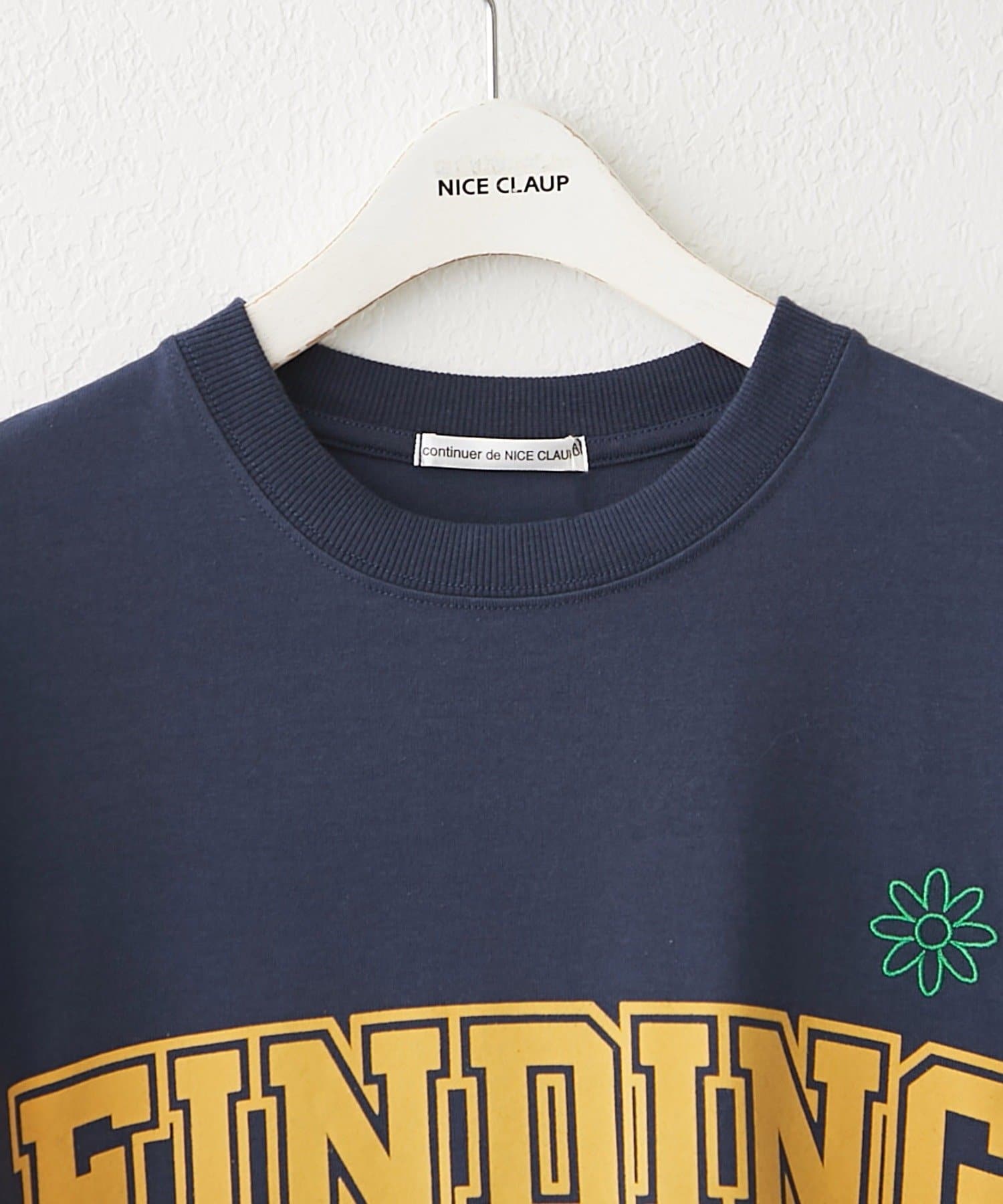 美品 THIRD MAGAZINE フロッキーロゴTシャツ チャコールグレー セール】フロッキープリント / 箔 メタリック プリント ロゴT
