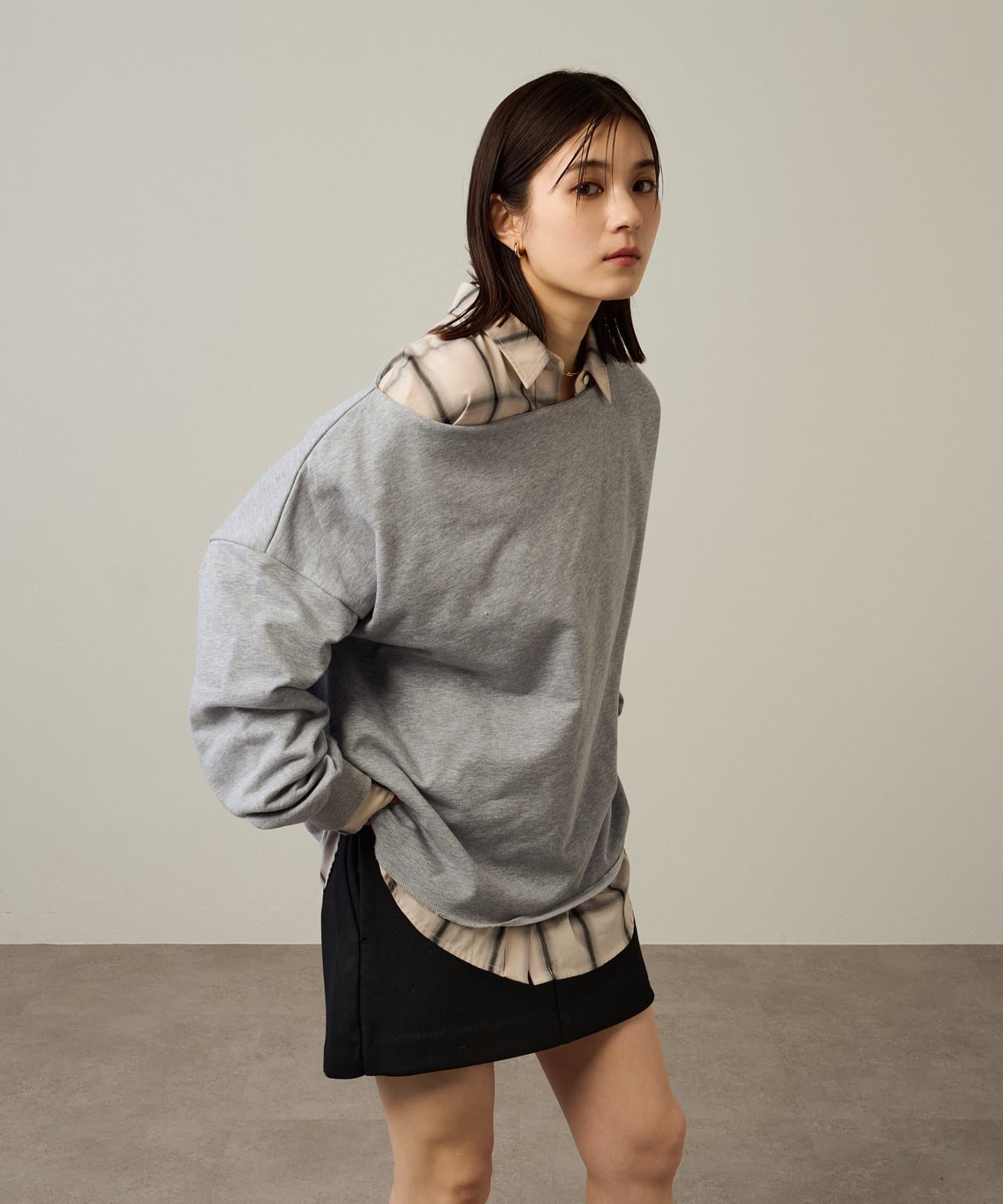 omekashi オフショルスウェット セール】別注ロゴオフショルスウェット（Tシャツ/カットソー