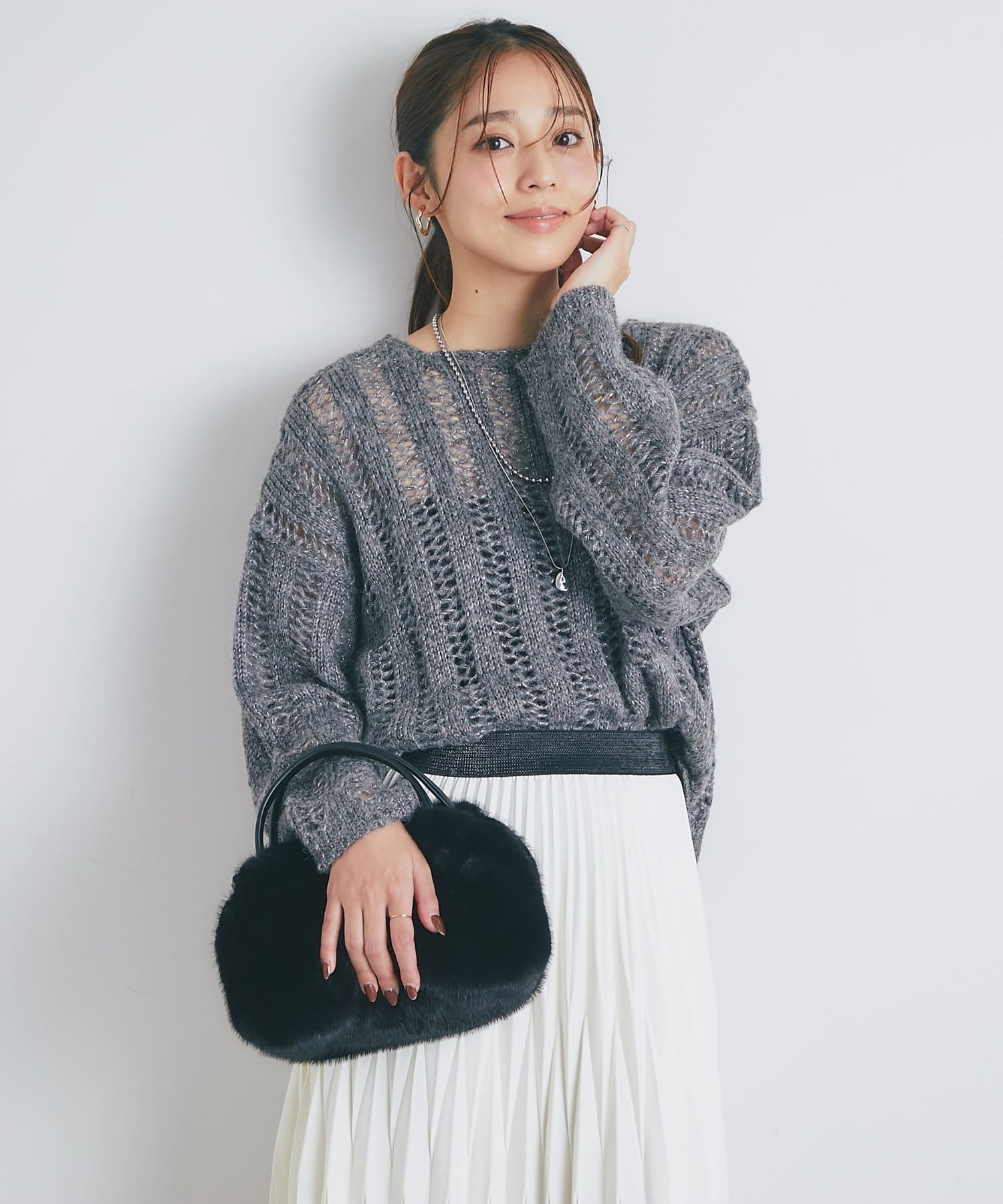 un dix cors(アンディコール) 《上品なリラックス感》ラメリリヤーン針抜きニット