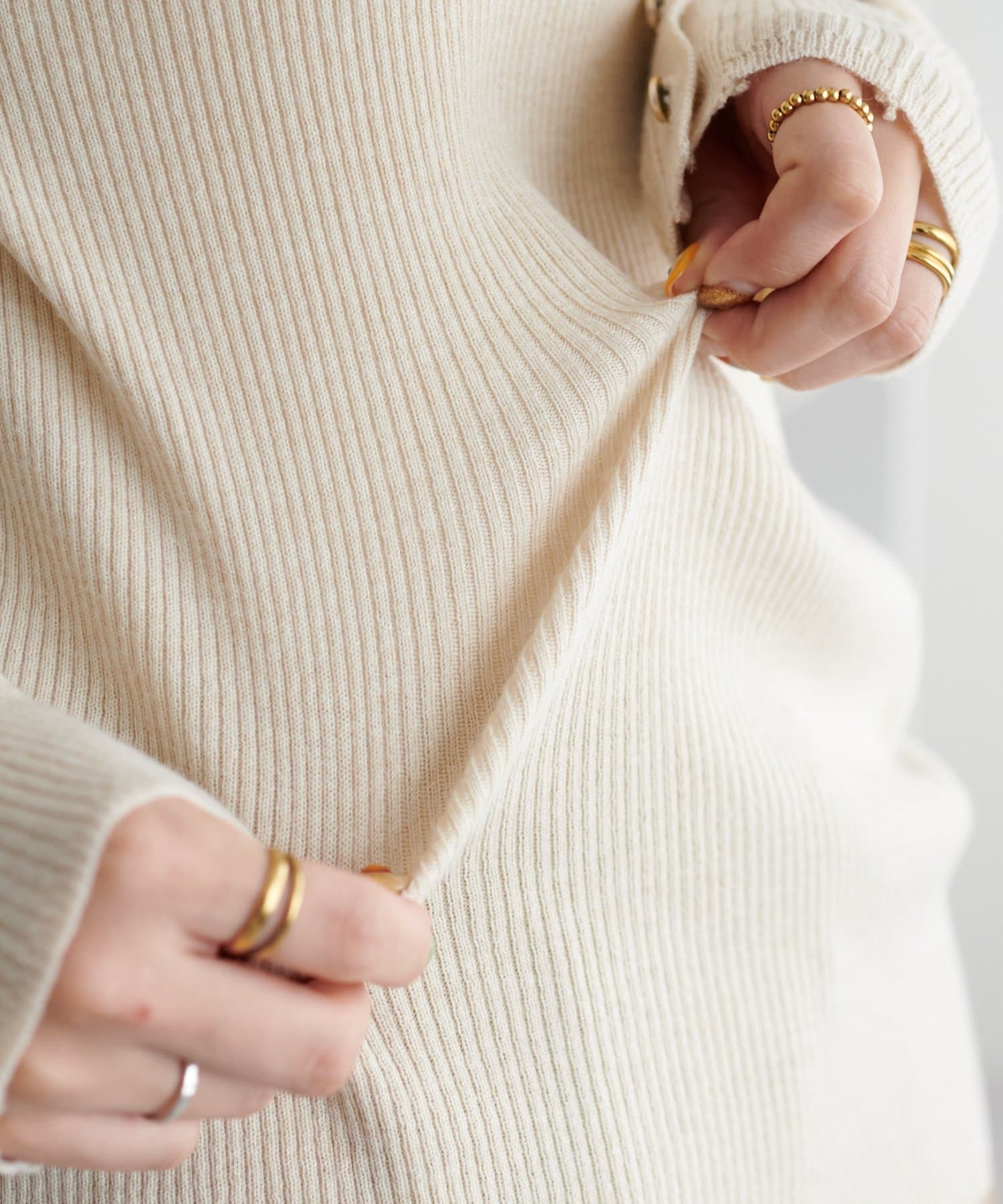 DISCOAT(ディスコート) 【13色展開/多色買い◎/万能インナー】リブ袖口ボタンタートル《WEB限定》