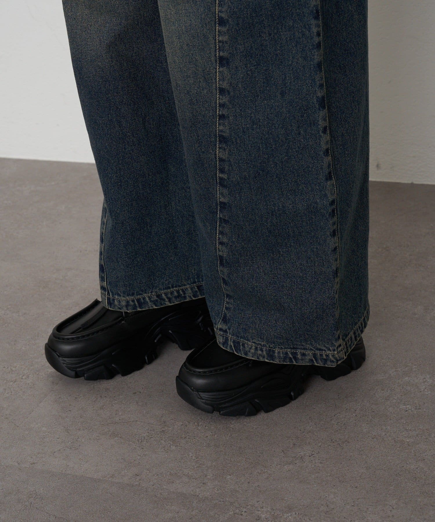 RAY CASSIN(レイカズン) 【-3kg見え/ウエスト調整可】ヒョウ柄サイド切替デニムワイドパンツ