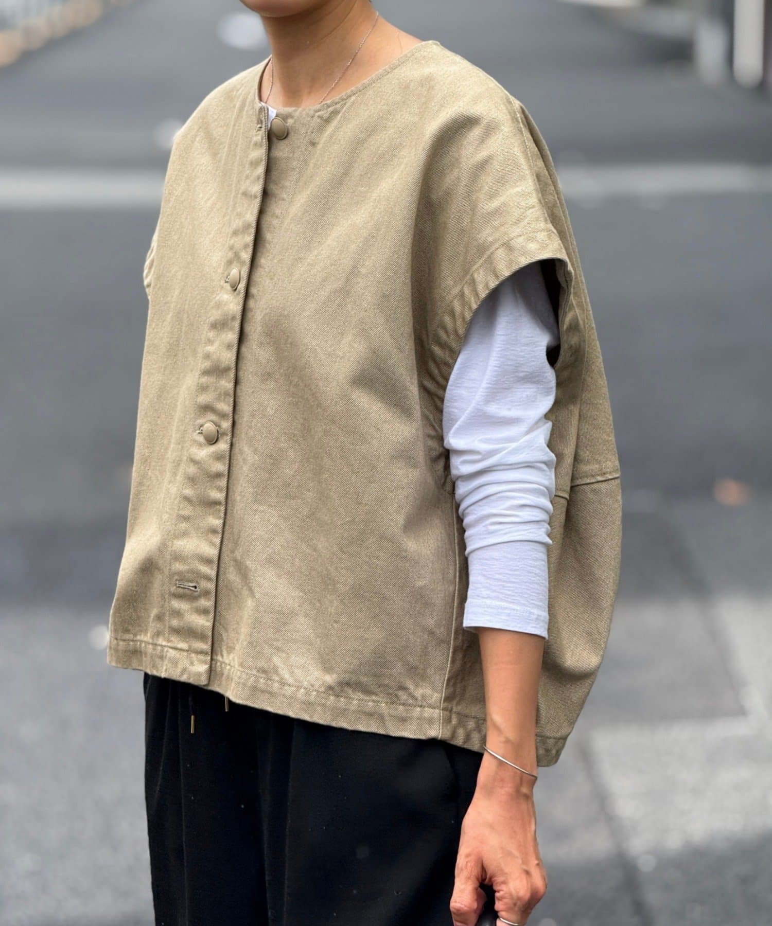 BEARDSLEY(ビアズリー) 後ろぷっくりノースリーブブルゾン