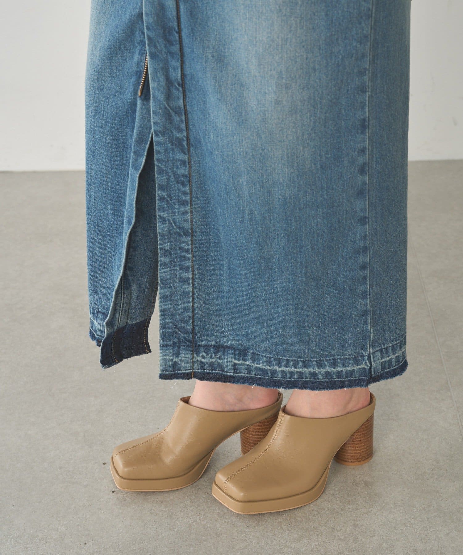 LOUNGEDRESS(ラウンジドレス) ノーカラーデニムワンピース