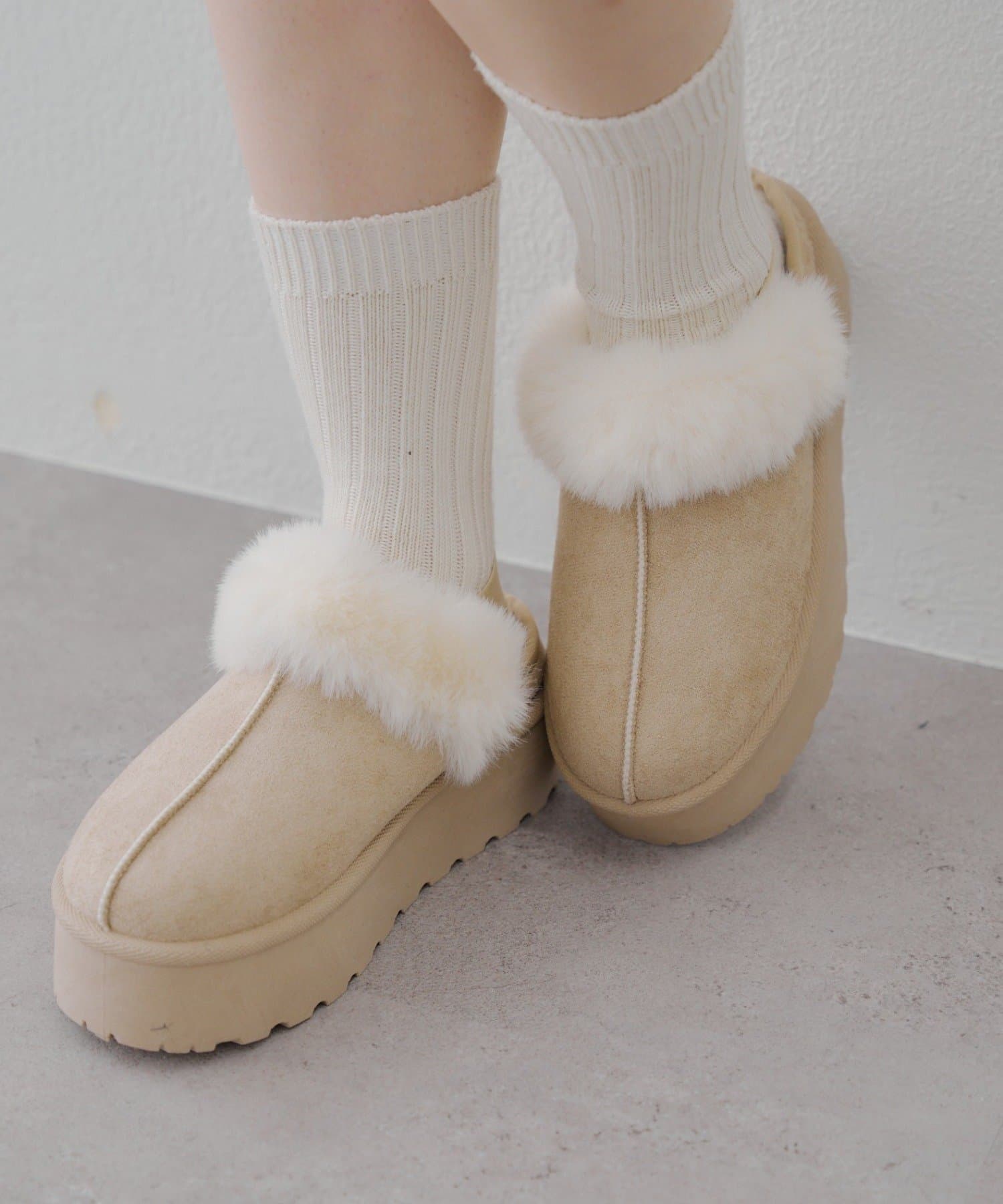 NICE CLAUP / OLIVE des OLIVE OUTLET(ナイスクラップ  / オリーブ デ オリーブ アウトレット) 【RMAF】フェイクムートンボアサンダル