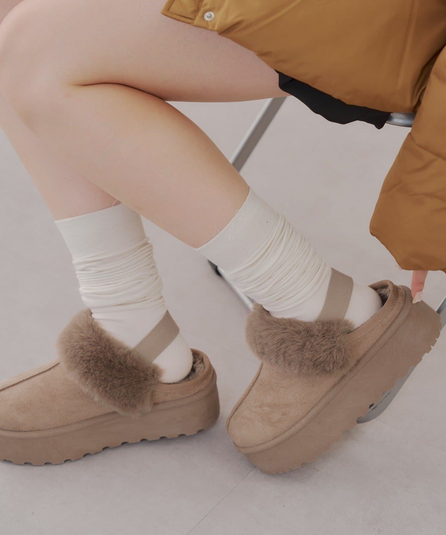 NICE CLAUP / OLIVE des OLIVE OUTLET(ナイスクラップ  / オリーブ デ オリーブ アウトレット) 【RMAF】フェイクムートンボアサンダル