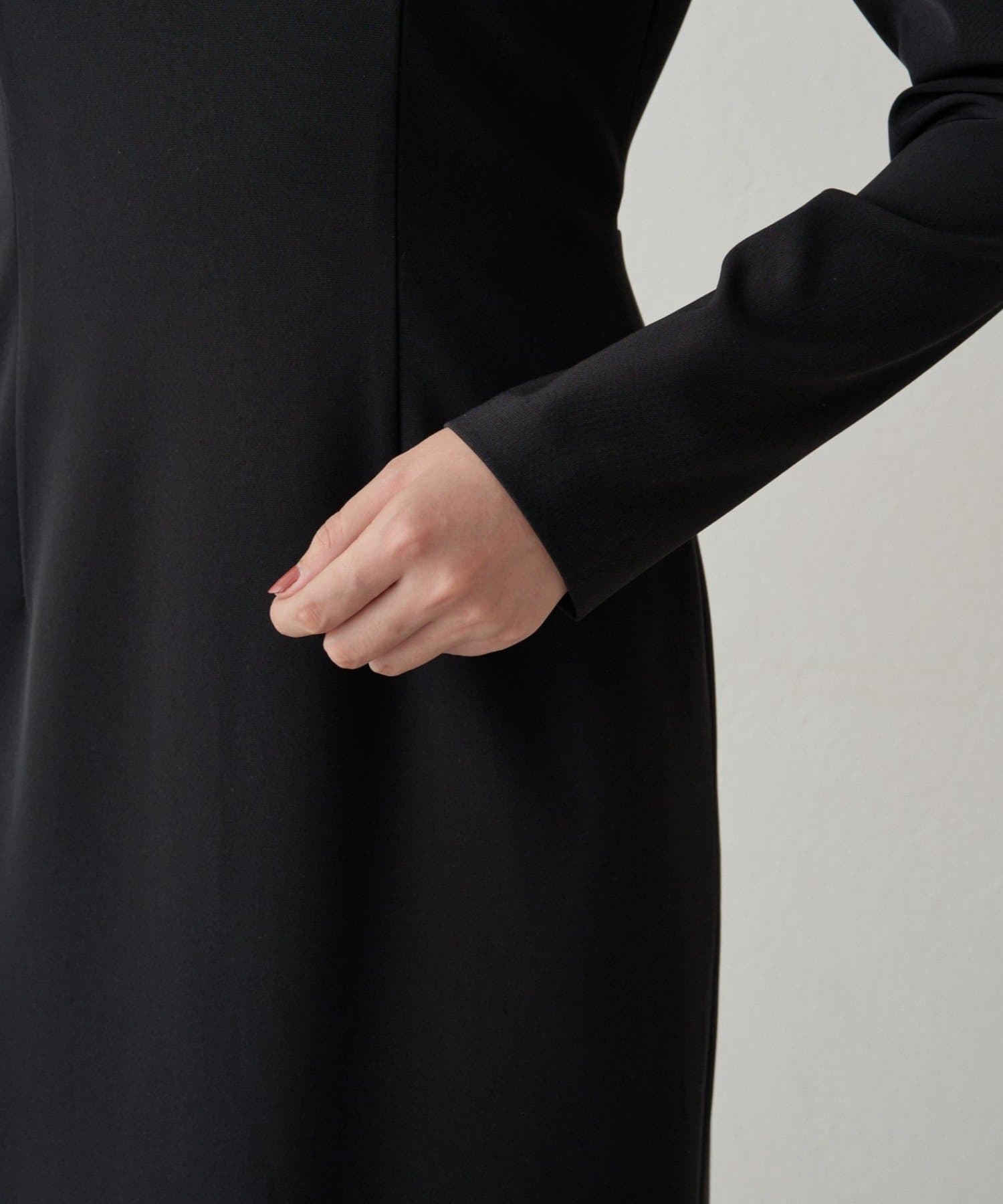 LOUNGEDRESS(ラウンジドレス) 【Atelier N5/アトリエヌメロサンク】バックオープンワンピース