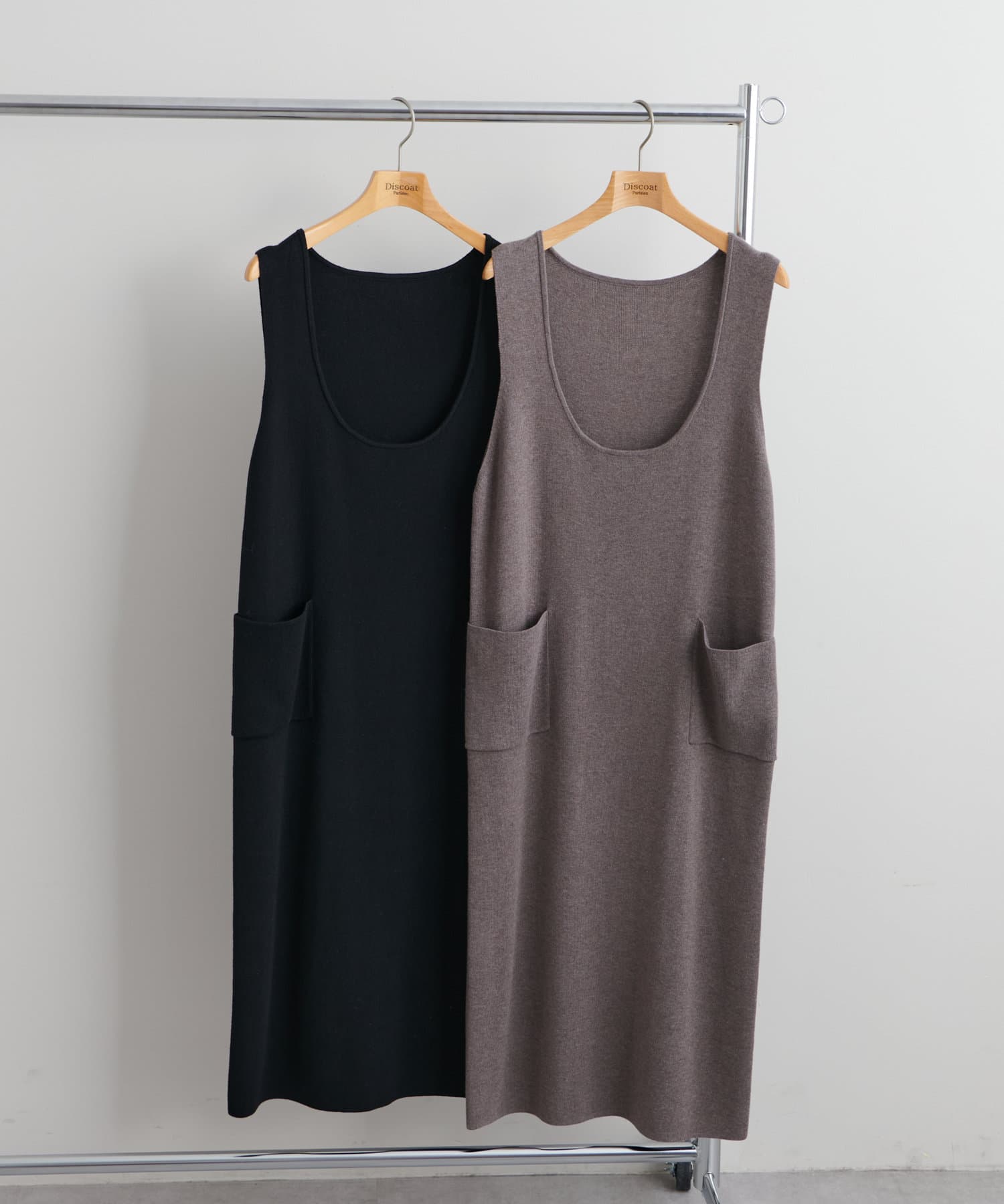 Discoat】深Uネックノースリニットワンピース | OUTLET(アウトレット