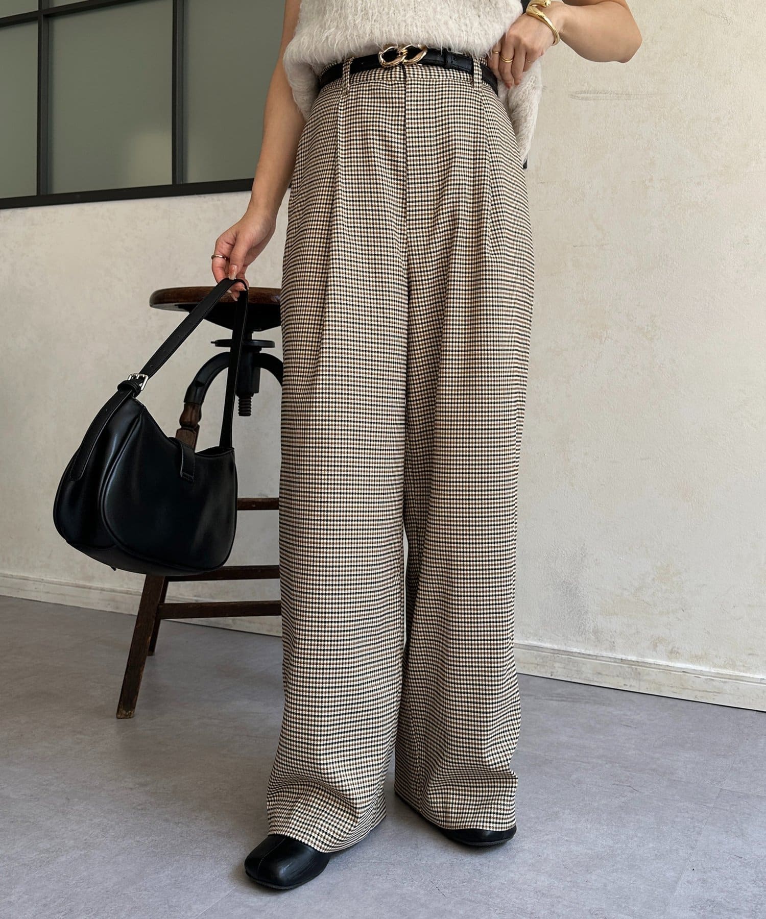 Thevon.(ゼヴォン) タックストレートスラックス