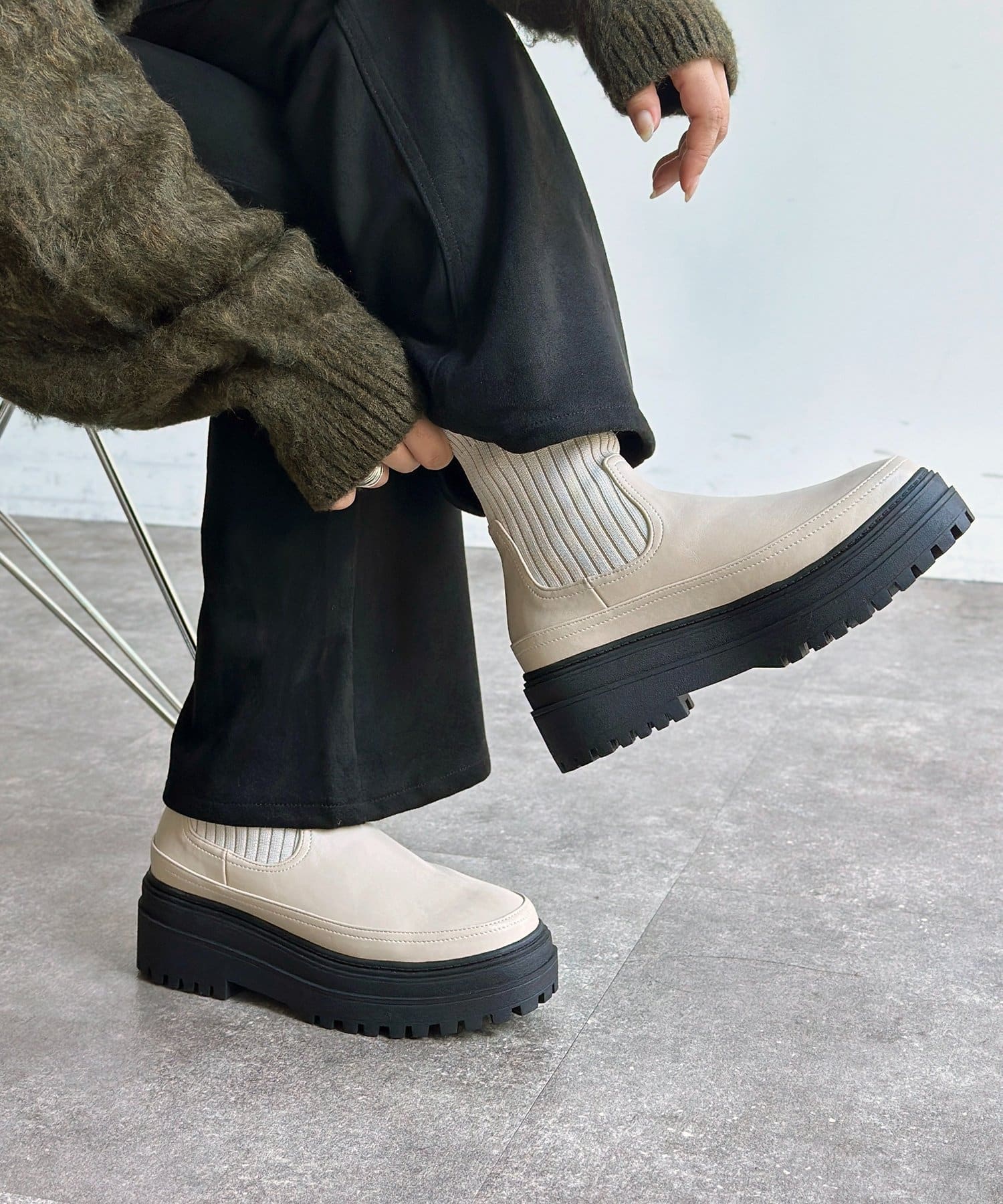 CPCM(シーピーシーエム) 厚底ニットブーツ