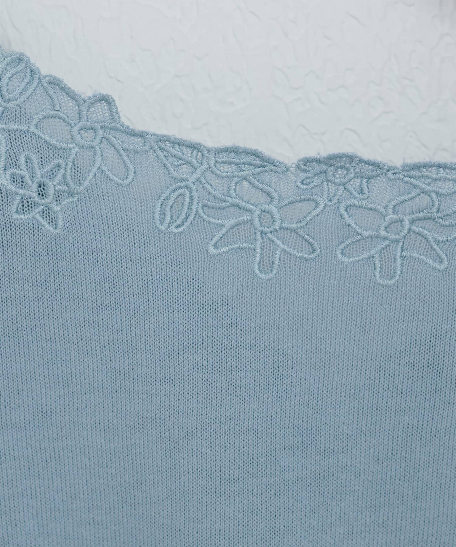 NICE CLAUP / OLIVE des OLIVE OUTLET(ナイスクラップ  / オリーブ デ オリーブ アウトレット) 【natural couture】花刺繍ネック+Vネック２WAYニット