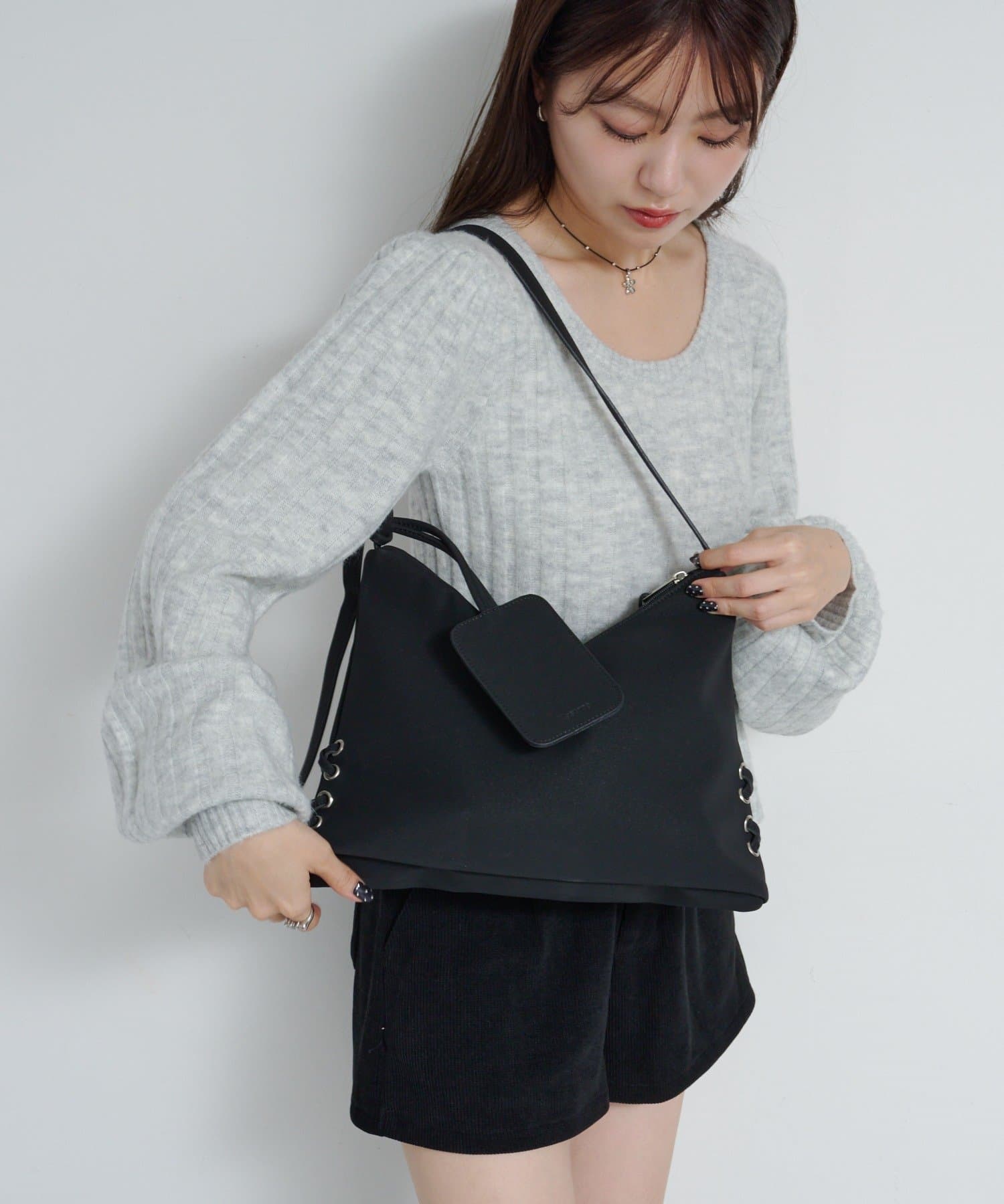 Kastane(カスタネ) 【一部店舗限定/500mlペットボトル収納可】スエードレースアップバッグ