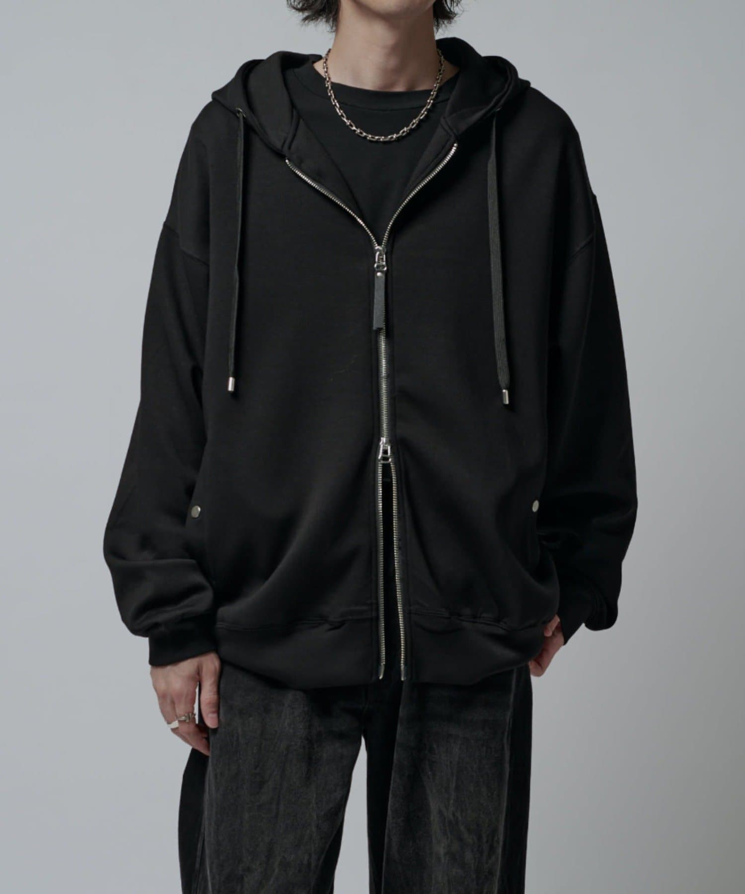 Lui's(ルイス) シルキーポンチZIPフーディ