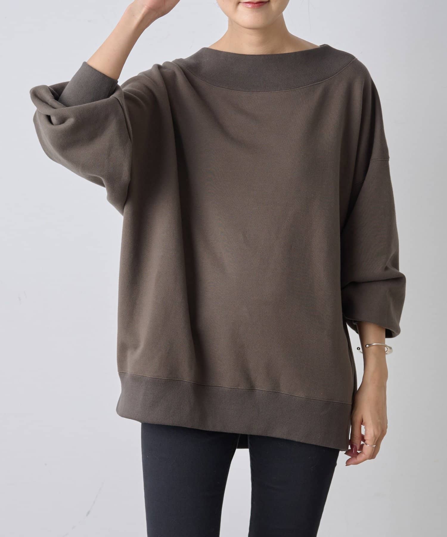 BEARDSLEY ビアズリー フードプルオーバーブルゾン オーバー　生成り ビアズリー BEARDSLEY 半袖サラッとプルオーバー （sandbeige