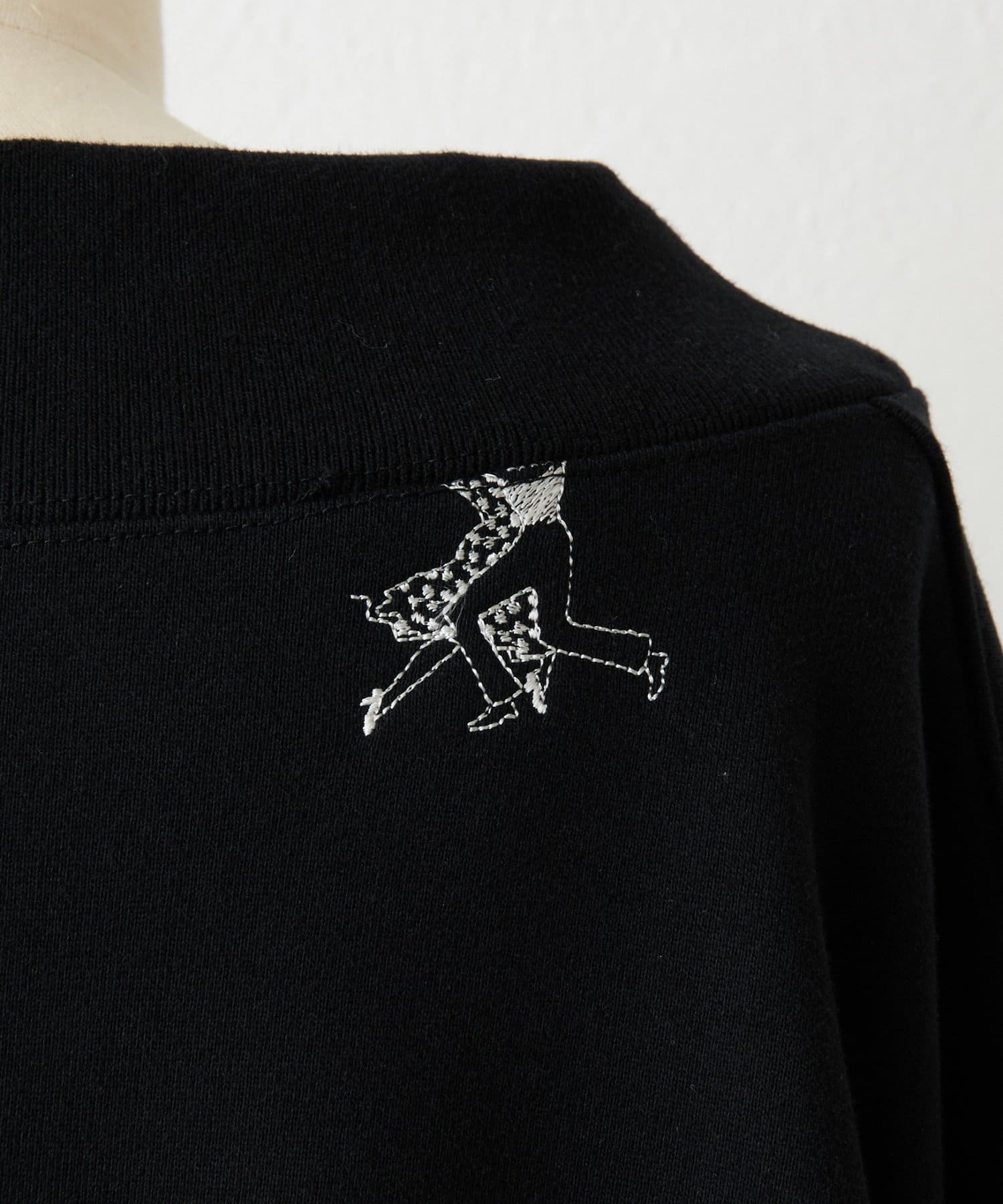 BEARDSLEY(ビアズリー) Ronde刺繍裏毛プルオーバー