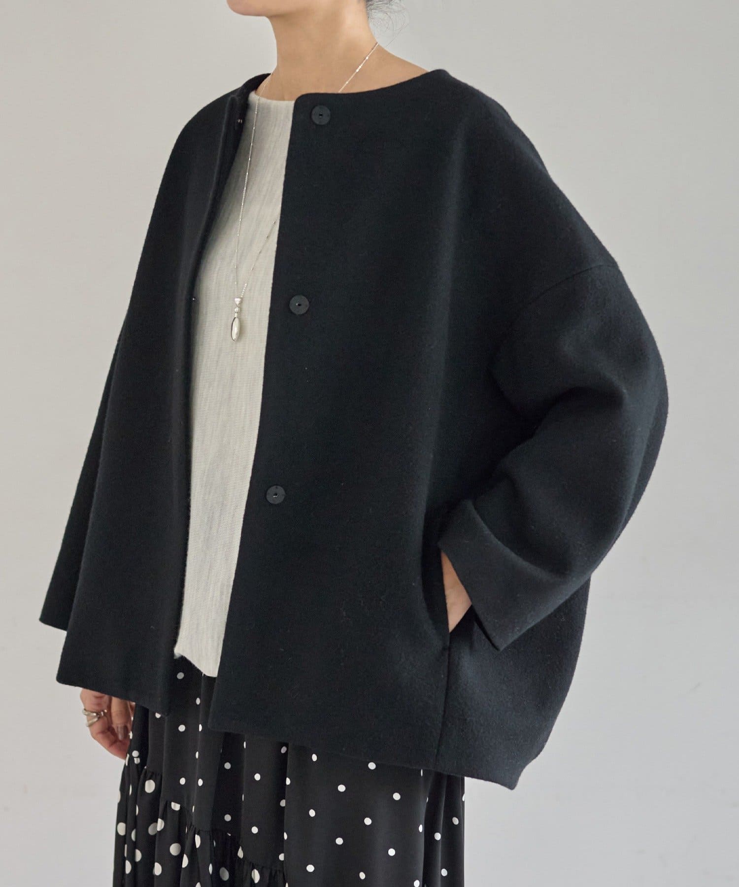 BEARDSLEY(ビアズリー) 後ろぷっくりウールショートコート