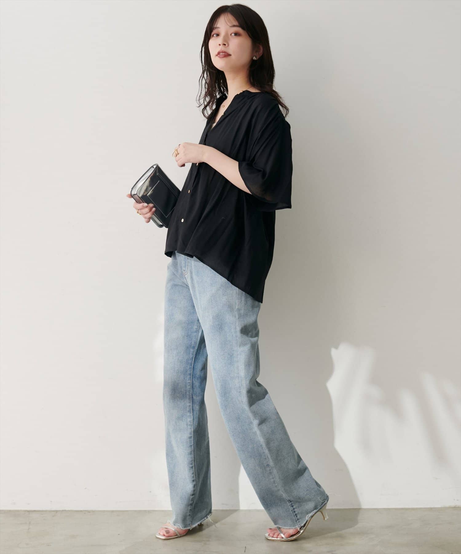 natural couture(ナチュラルクチュール) 【WEB限定】麻混フレア袖ブラウス