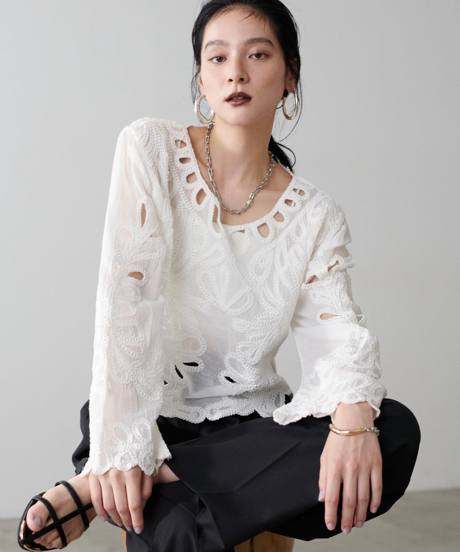 ブラウス シャツ 「LARUTA」コード刺繍シアートップス レディース LARUTA ブラウス シャツ 「LARUTA」コード刺繍シアートップス