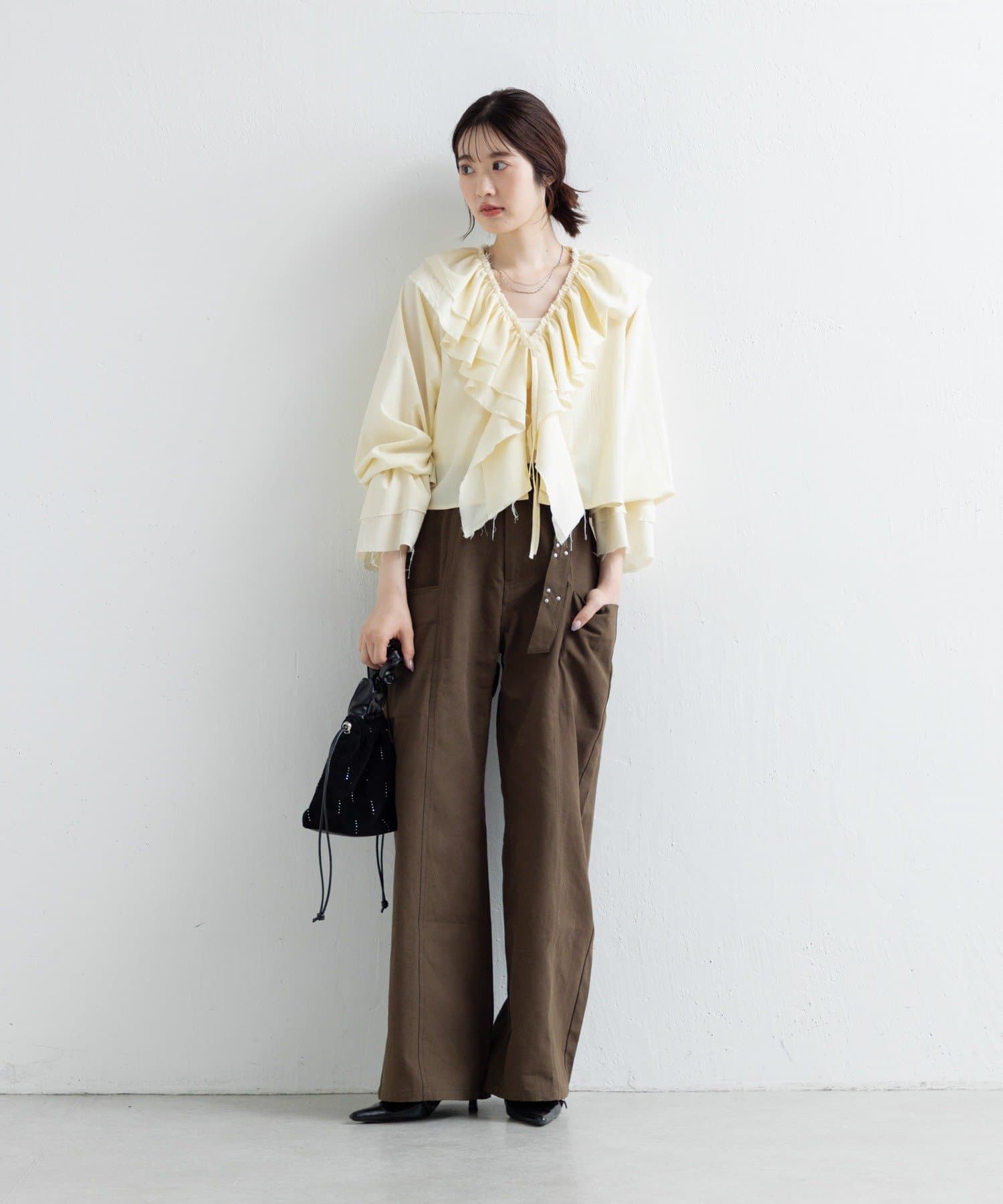 Kastane(カスタネ) 【新色追加/2025AWカタログ/低身長サイズ/2サイズ展開】スタッズサイドポケットパンツ