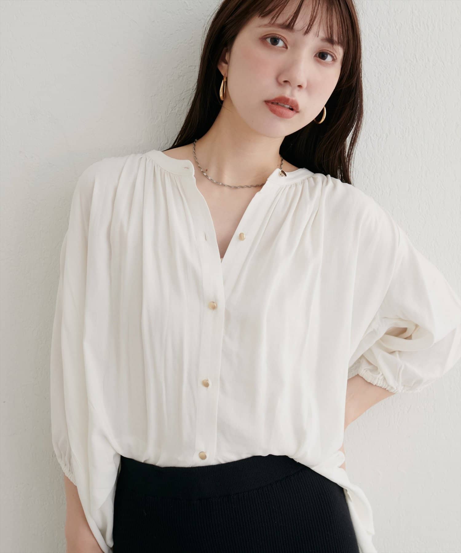 natural couture(ナチュラルクチュール) 【WEB限定】麻混ギャザーブラウス