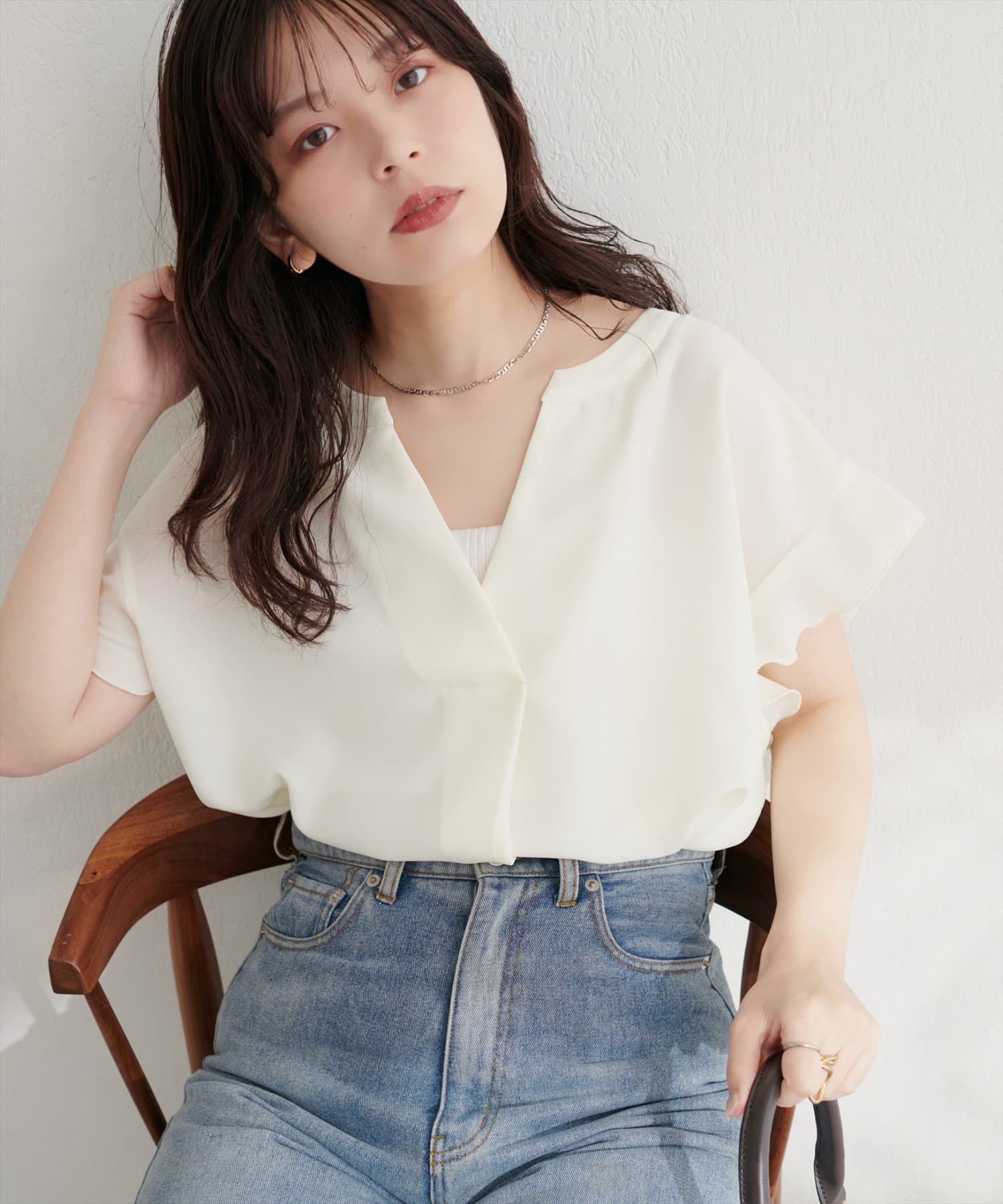 natural couture(ナチュラルクチュール) スキッパーフリル袖ブラウス