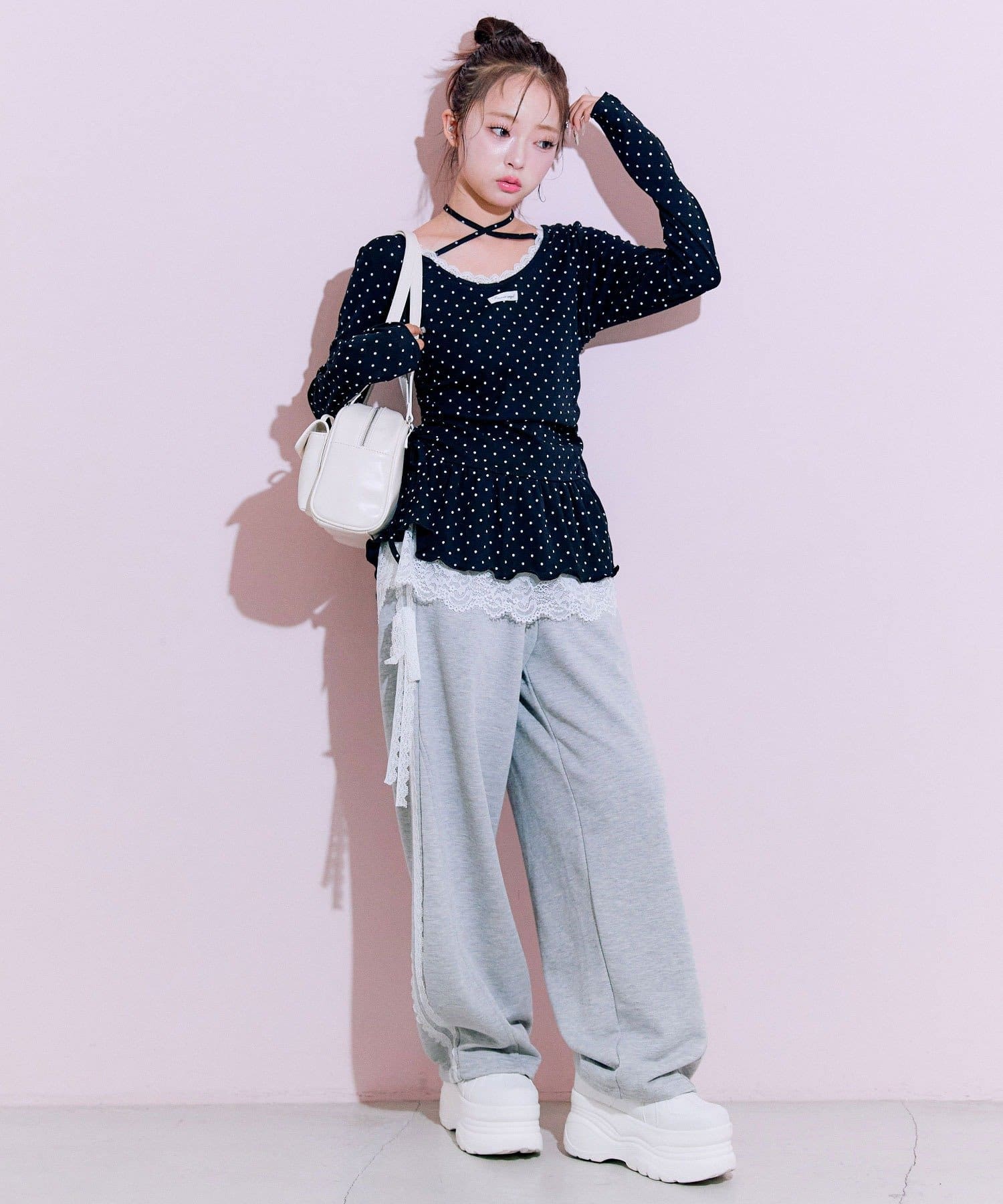 OLIVE des OLIVE(オリーブ デ オリーブ) 裾レースドロストトップス