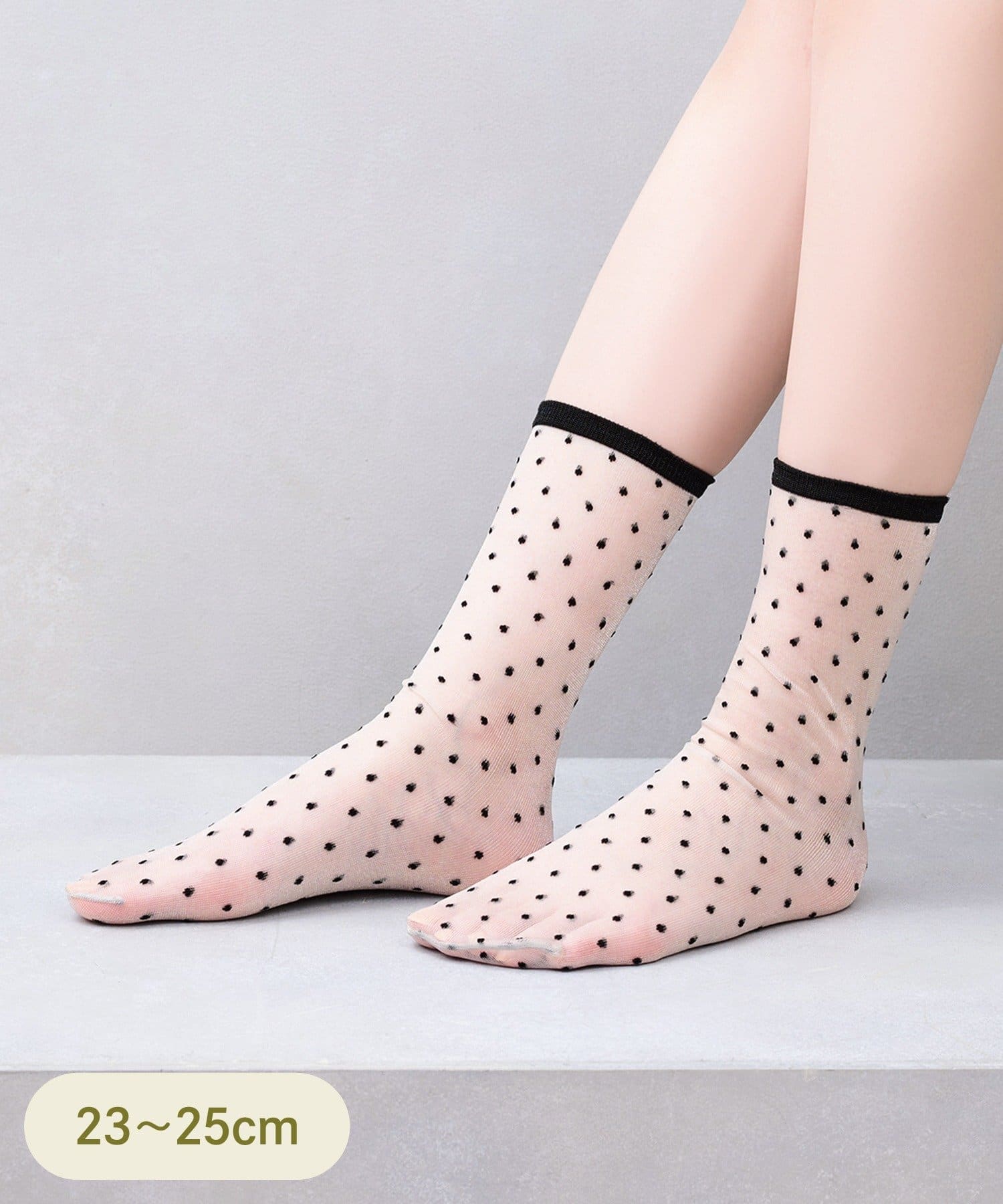 3COINS(スリーコインズ) ドット柄シアーソックス