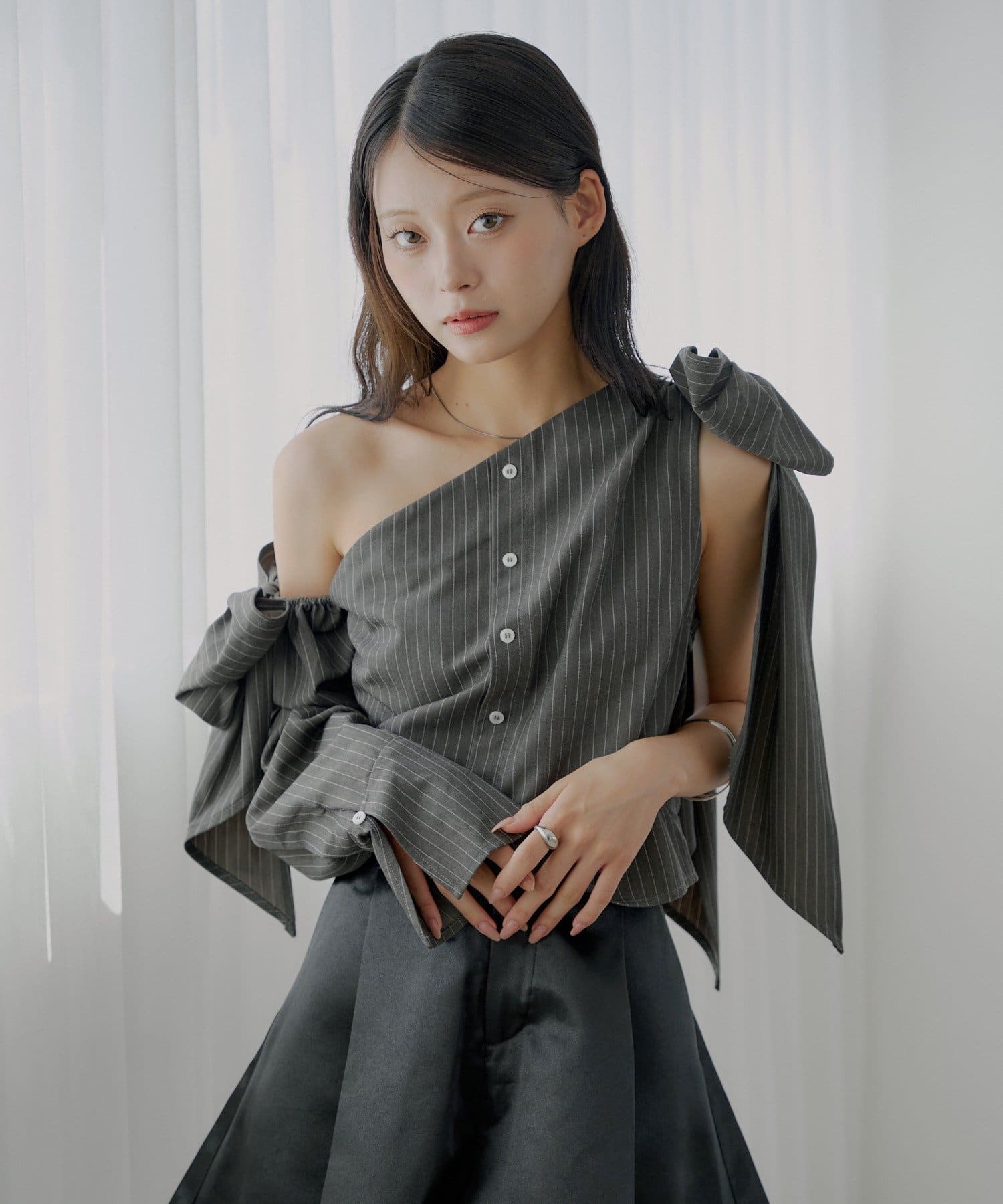 Chico(チコ) 【SALON by Chico】アシメデザインビッグリボンシャツ
