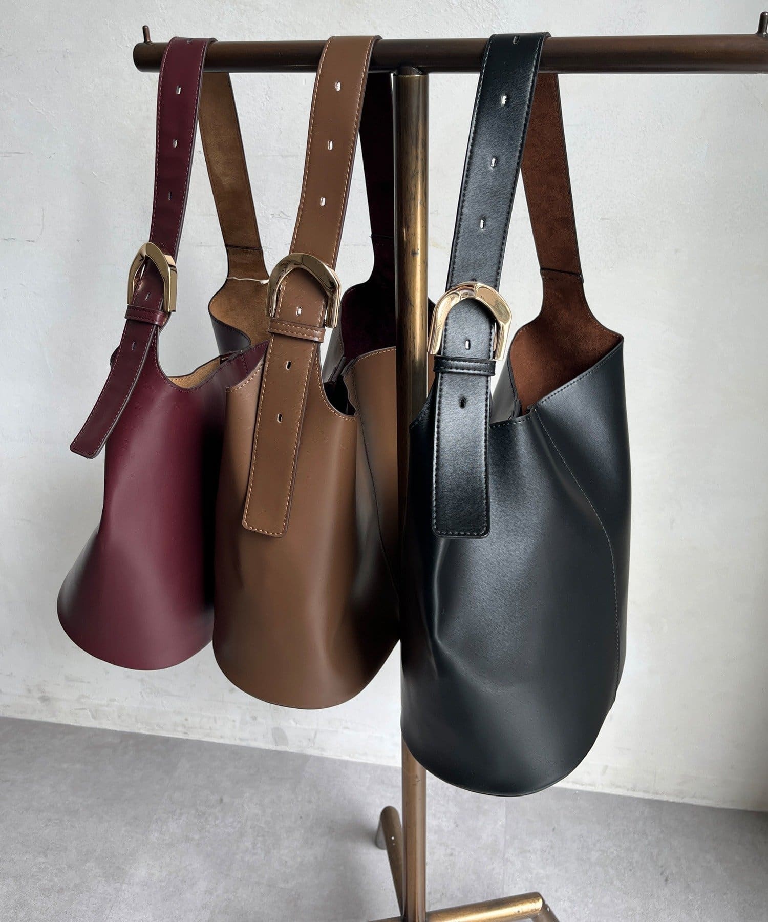 DOUDOU(ドゥドゥ) 【WEB限定】ビッグバックルバケツショルダー