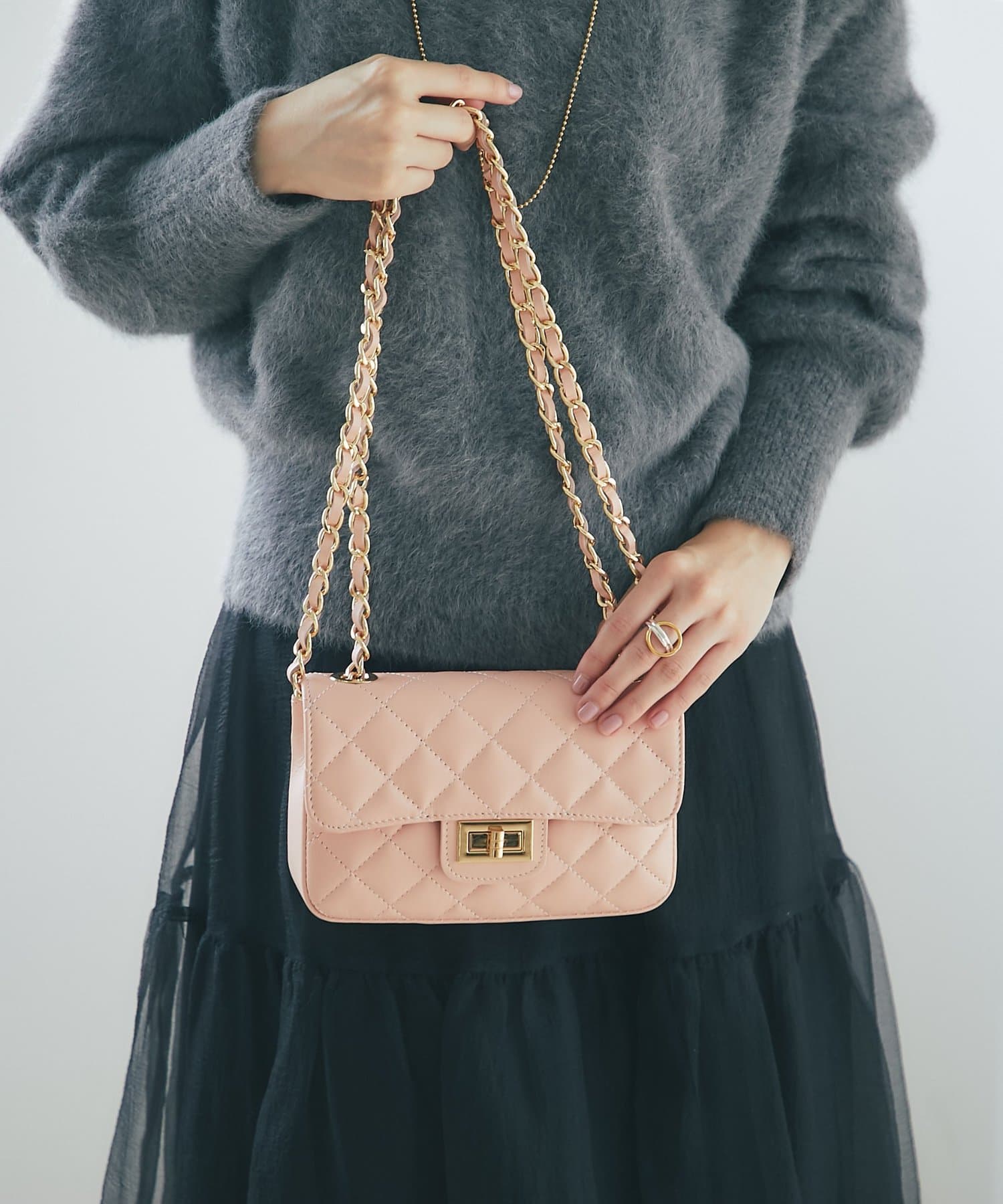 La boutique BonBon(ラブティックボンボン) 【オウレンティ】マットタッチキルティングチェーンバッグ