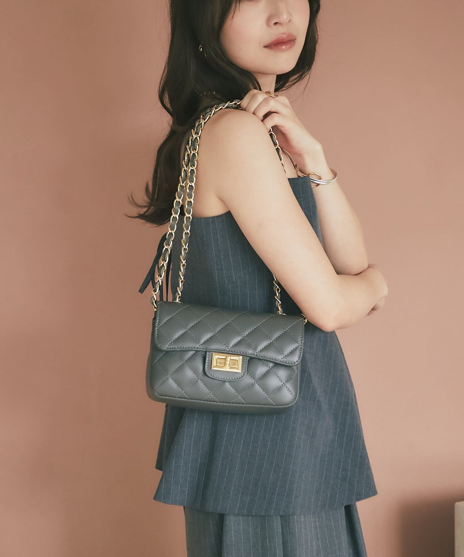 La boutique BonBon(ラブティックボンボン) 【オウレンティ】マットタッチキルティングチェーンバッグ
